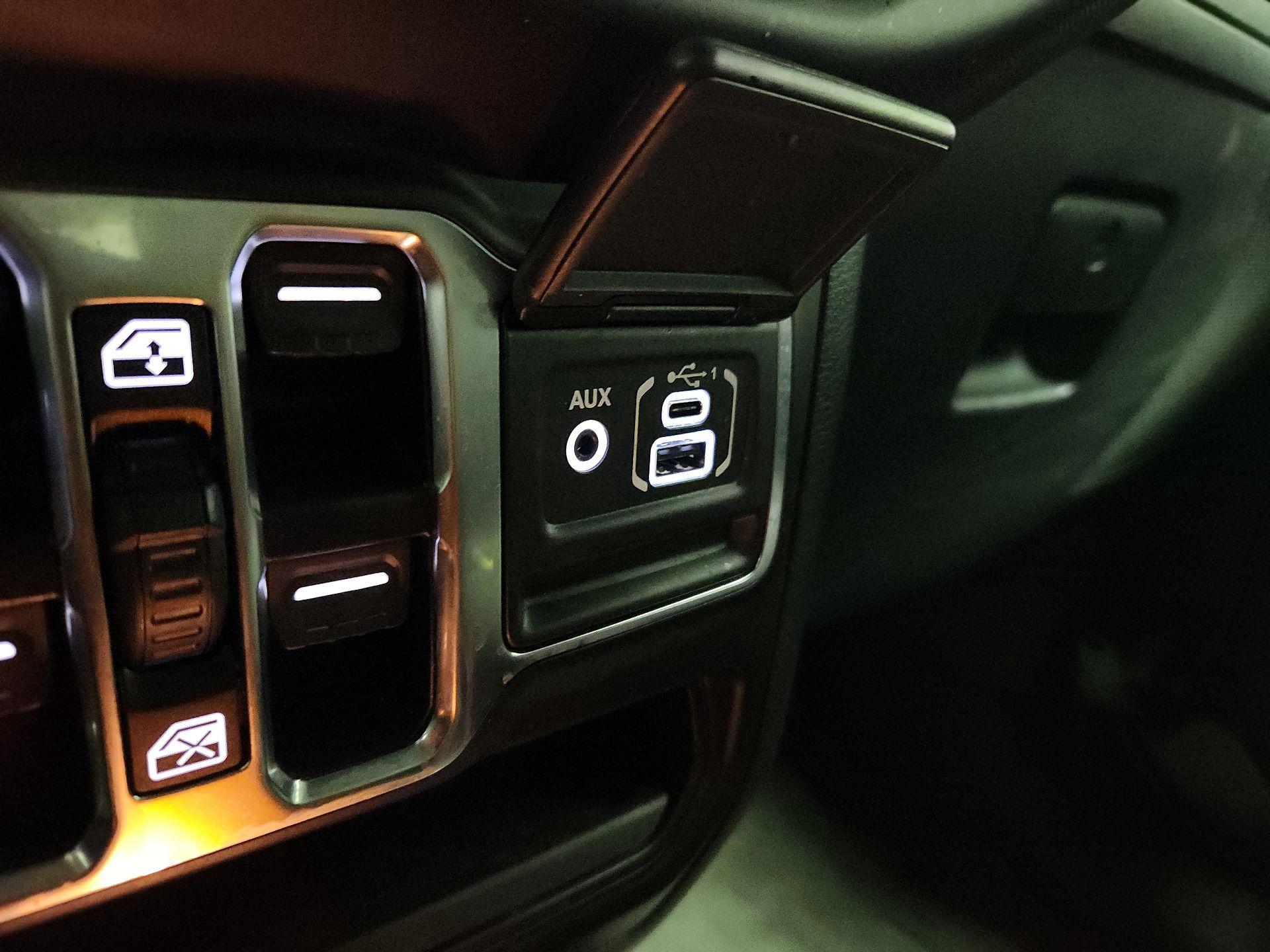 Thumbnail: 2023 Jeep Wrangler - 19