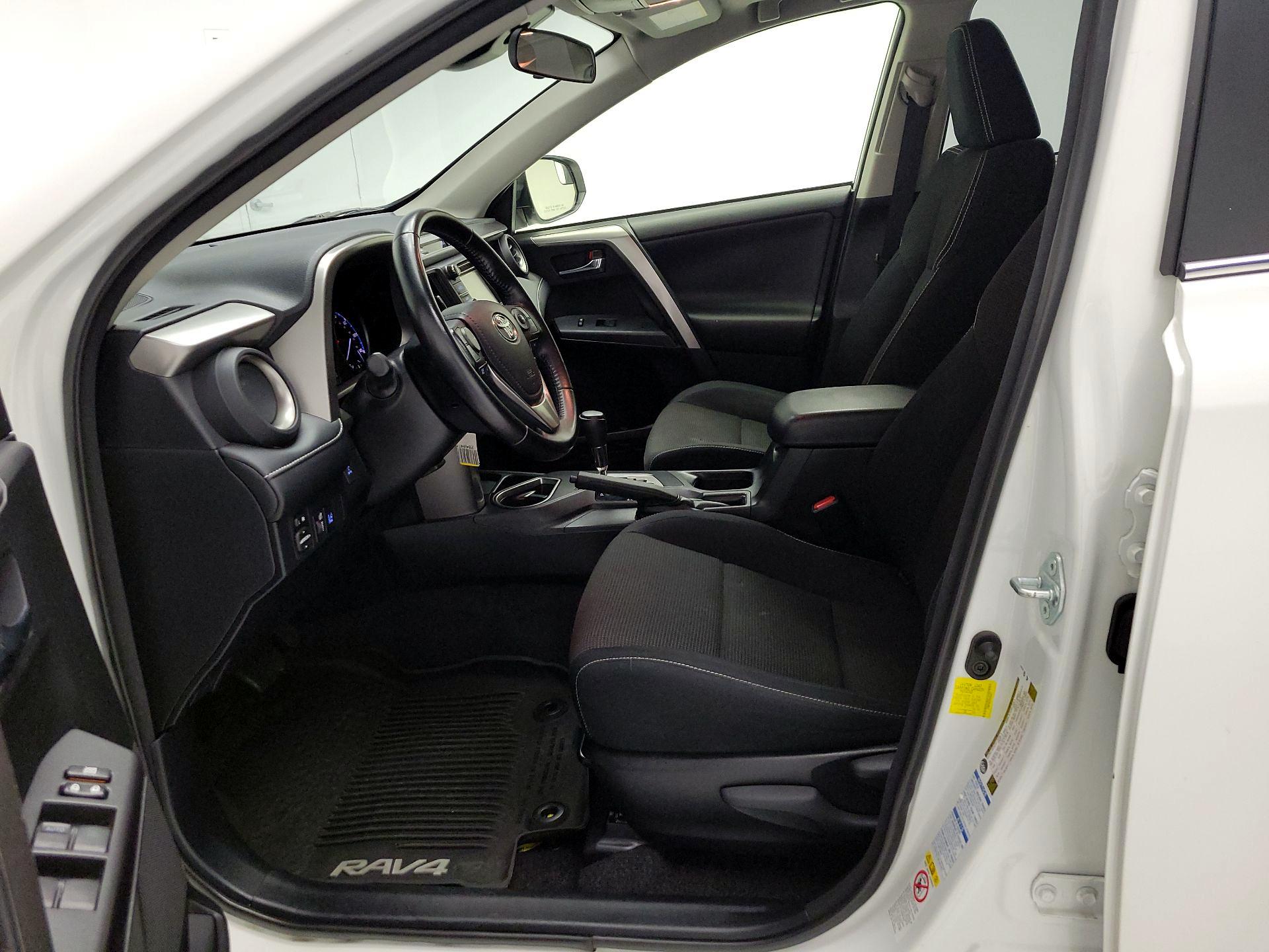 Thumbnail: 2017 Toyota RAV4 - 11