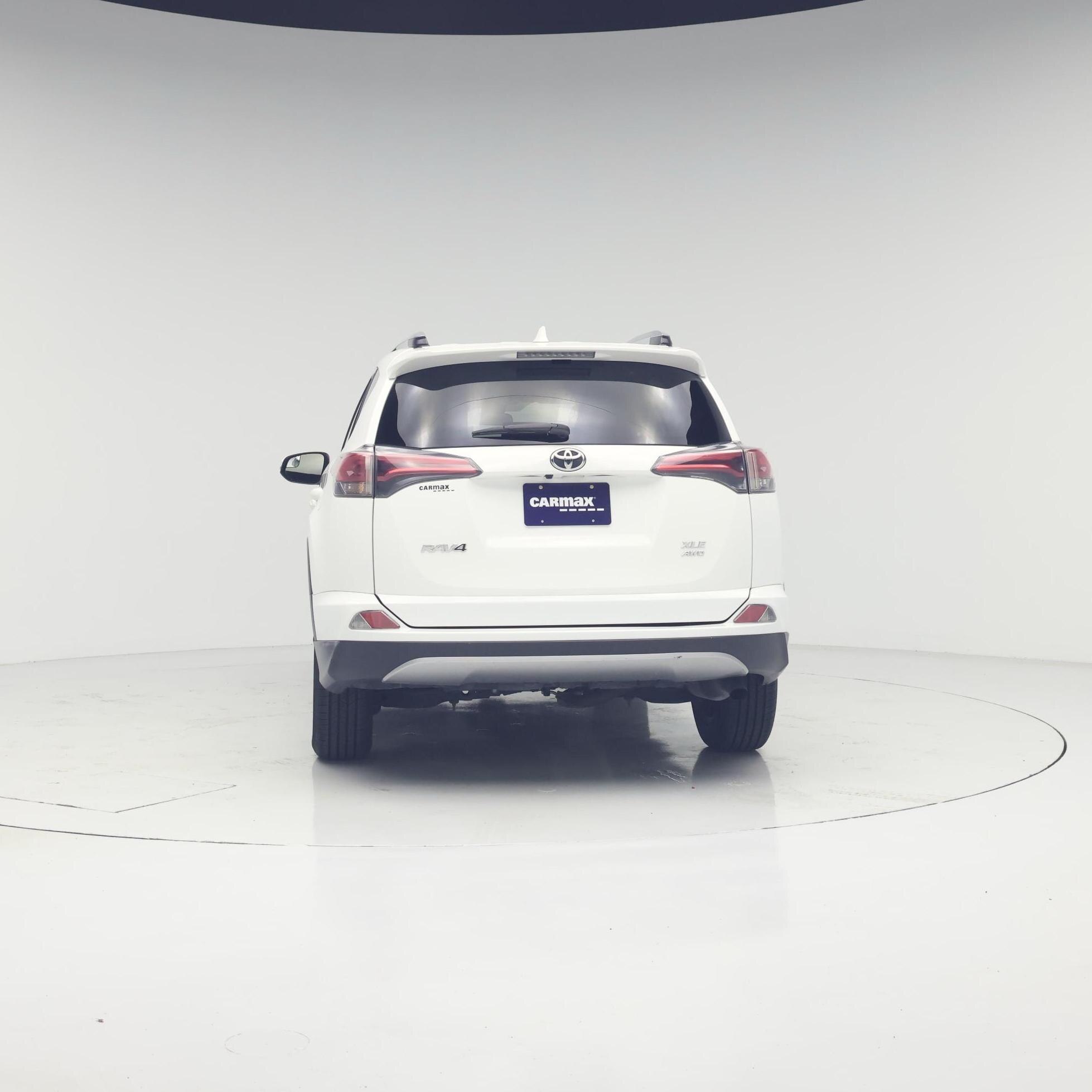 Thumbnail: 2017 Toyota RAV4 - 6