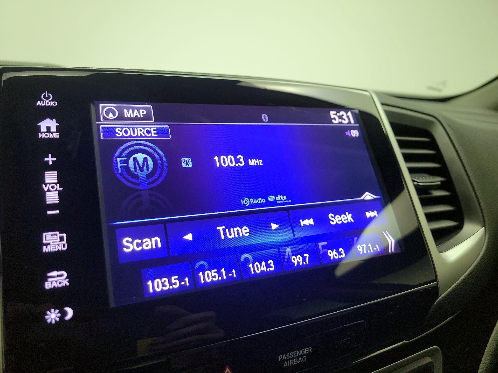 Thumbnail: 2017 Honda Pilot - 13