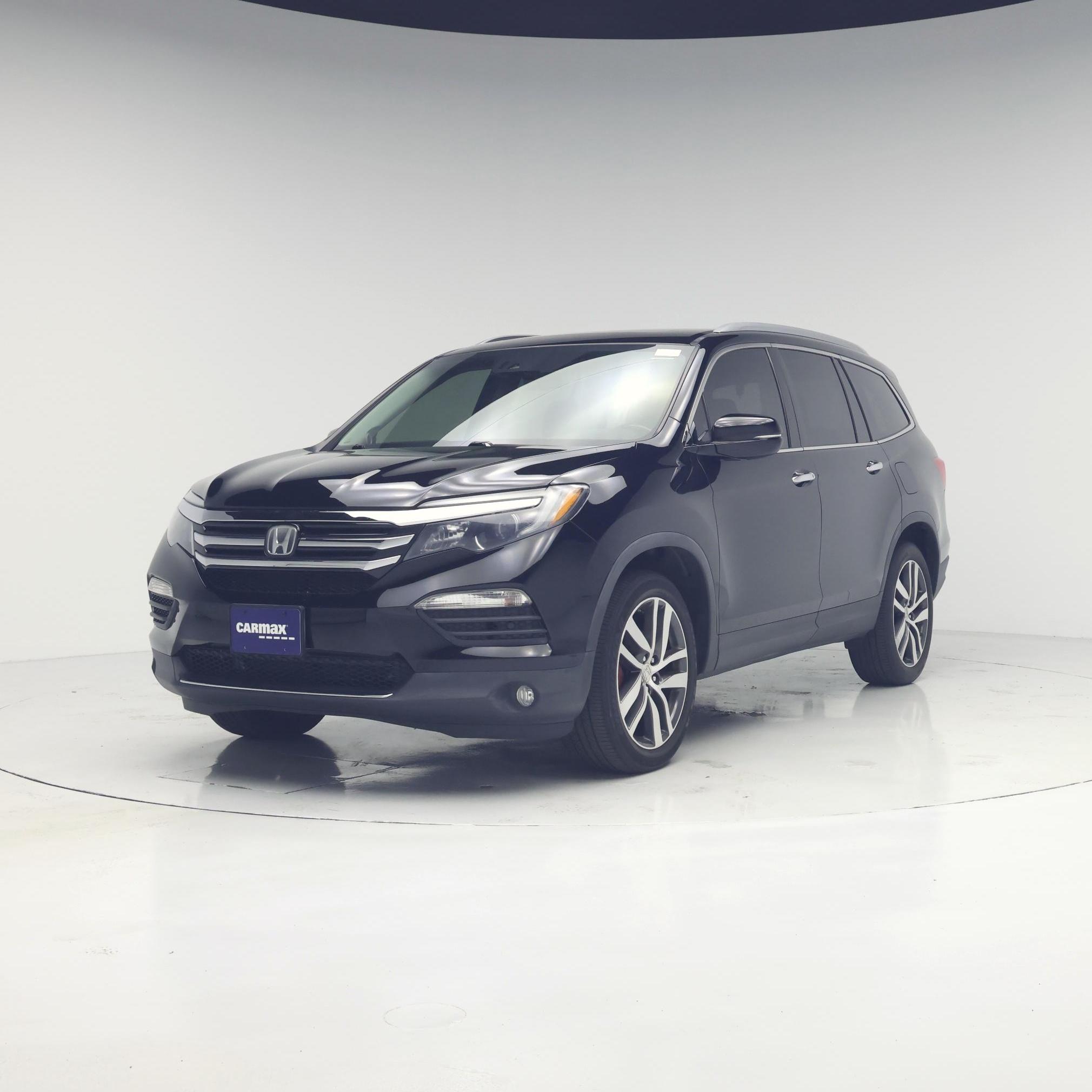 Thumbnail: 2017 Honda Pilot - 4