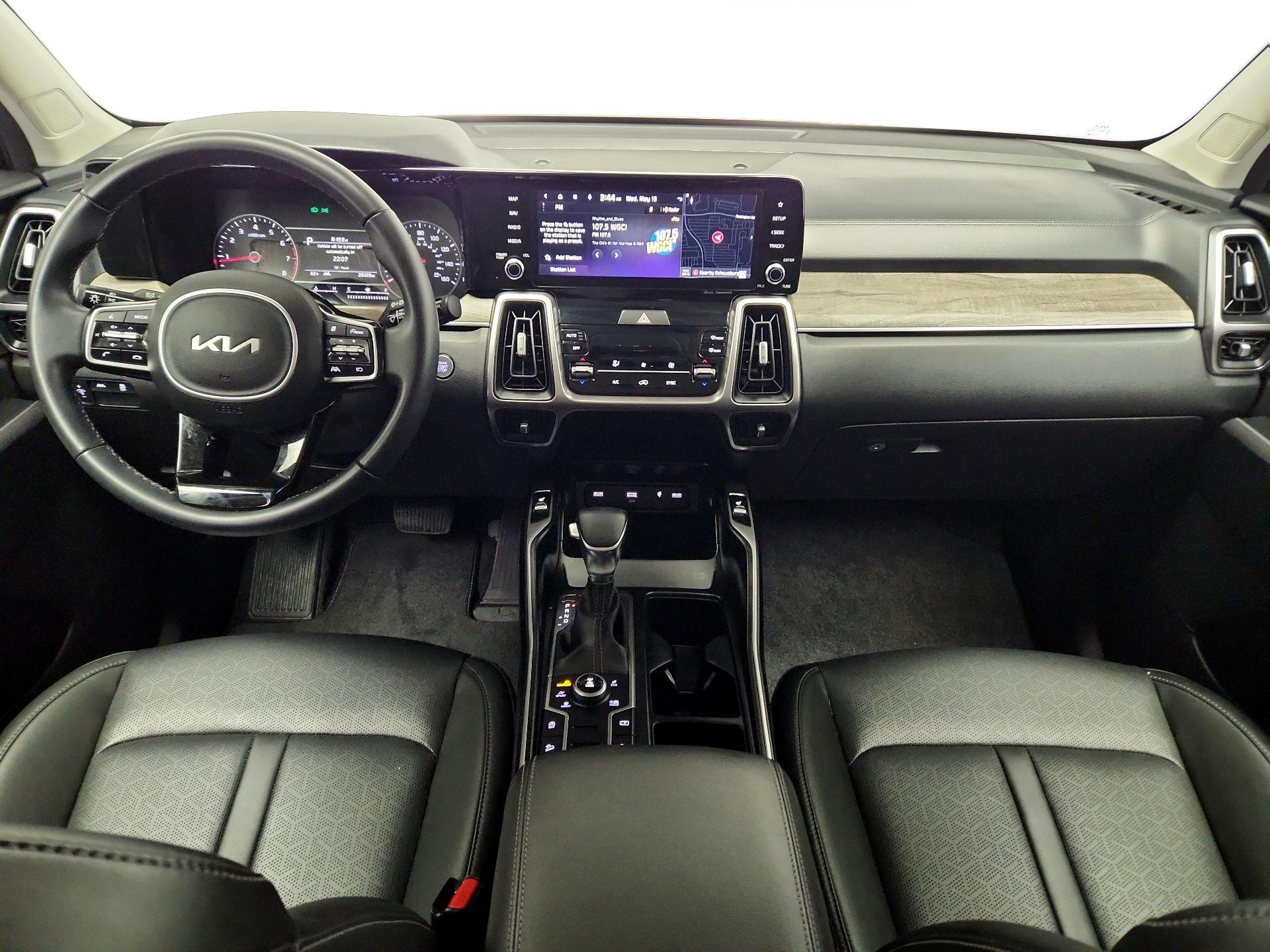 Thumbnail: 2023 Kia Sorento - 9