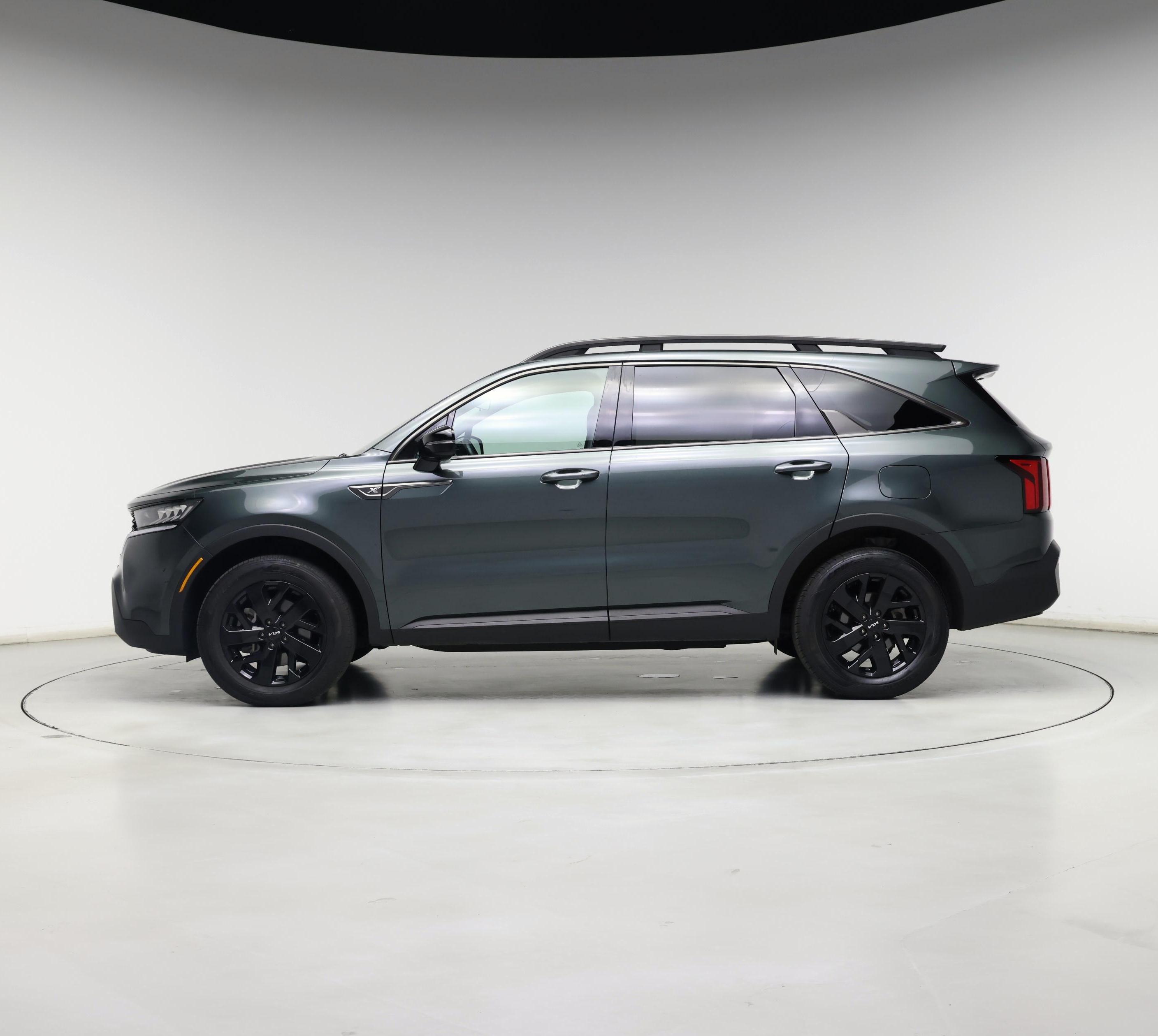 Thumbnail: 2023 Kia Sorento - 3