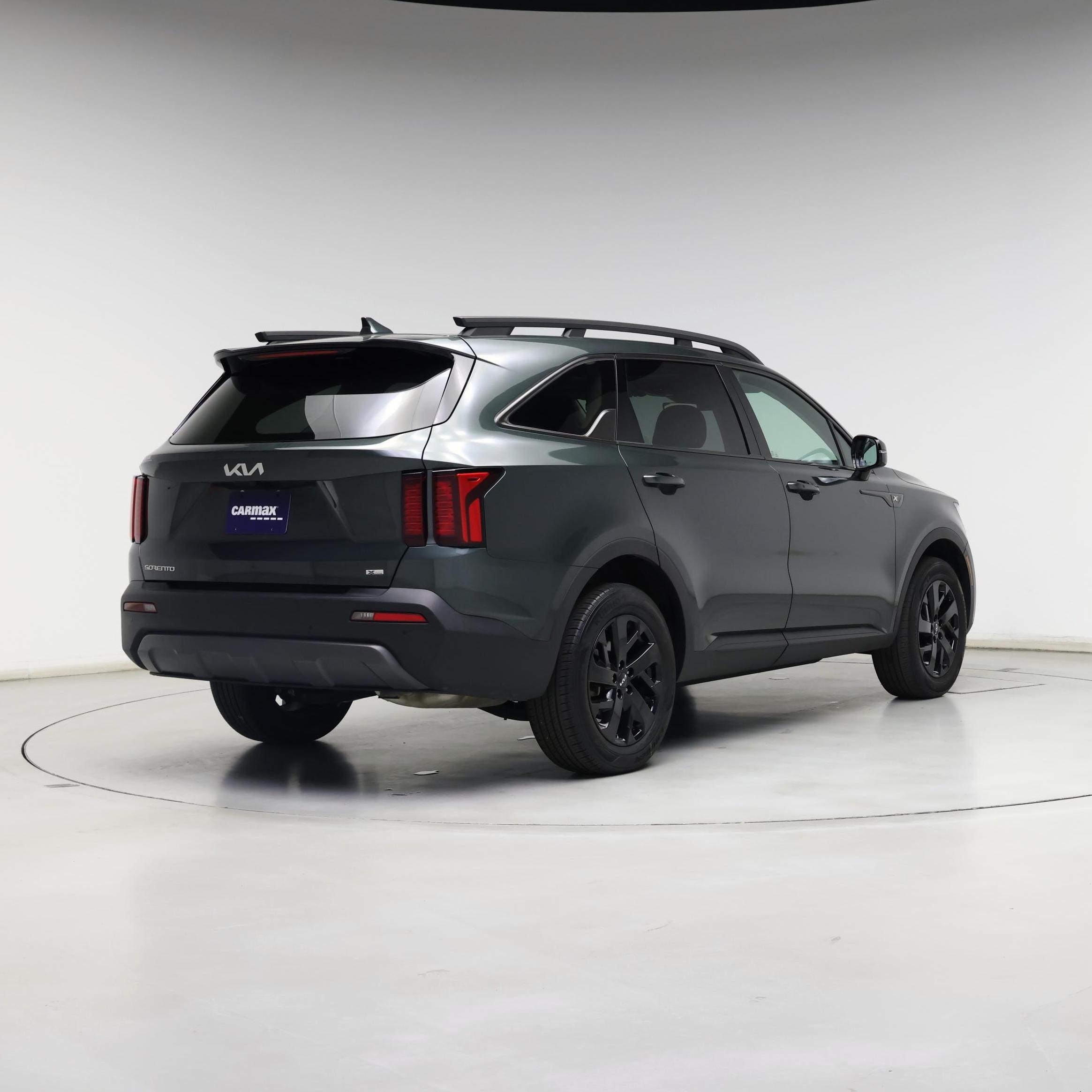 Thumbnail: 2023 Kia Sorento - 8