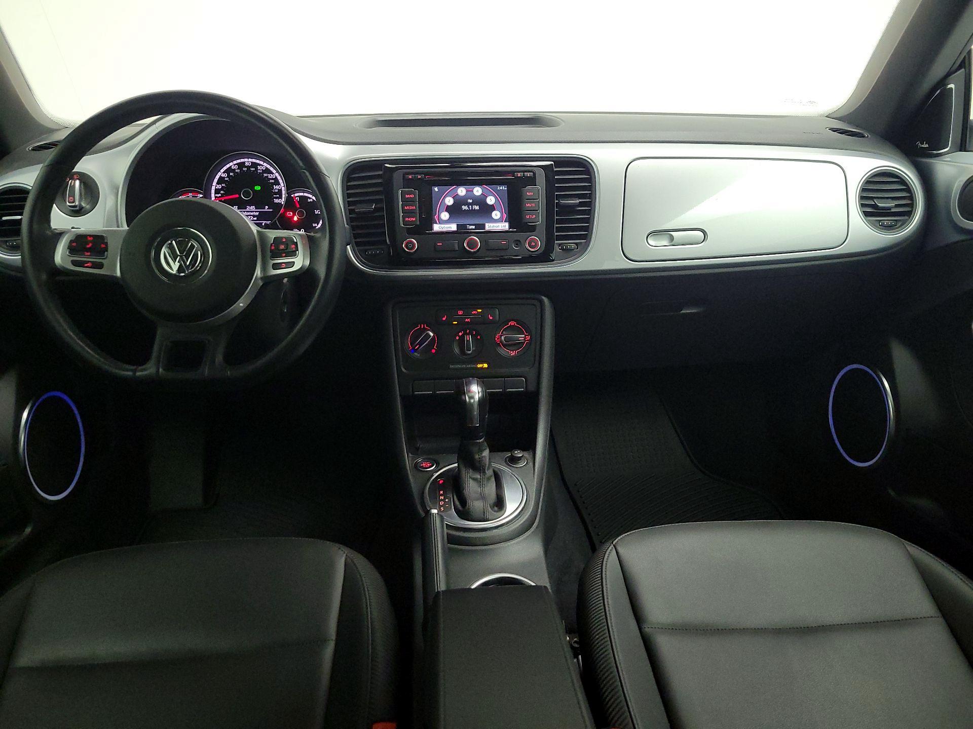 Thumbnail: 2014 Volkswagen Beetle - 9