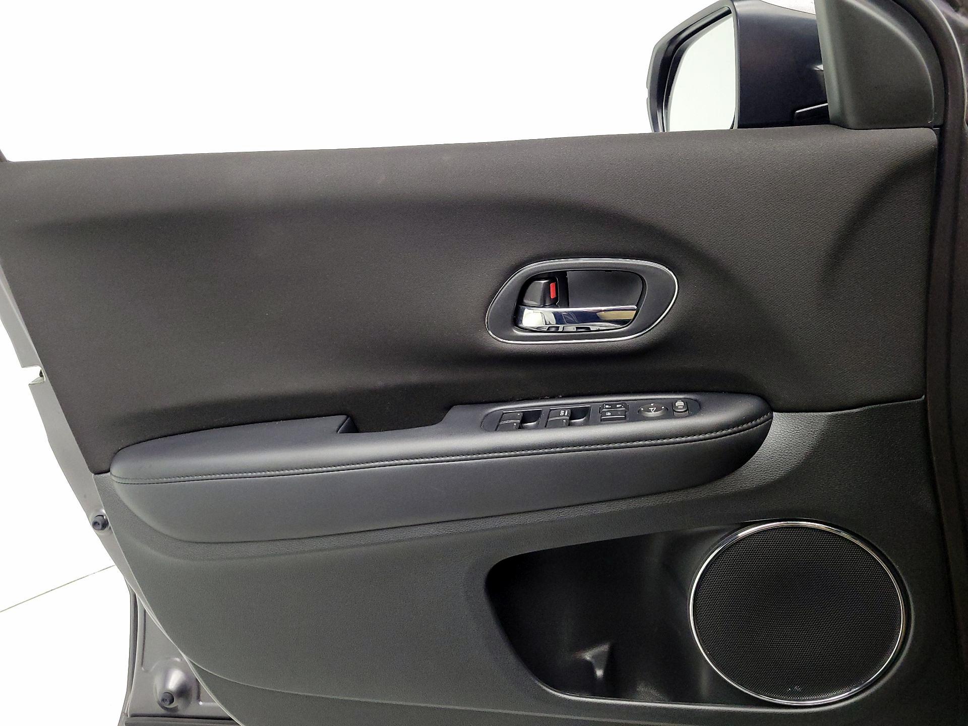 Thumbnail: 2017 Honda HR-V - 12
