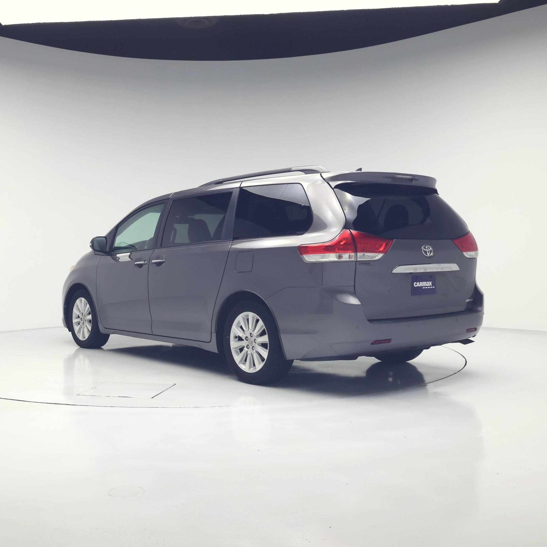 Thumbnail: 2014 Toyota Sienna - 2