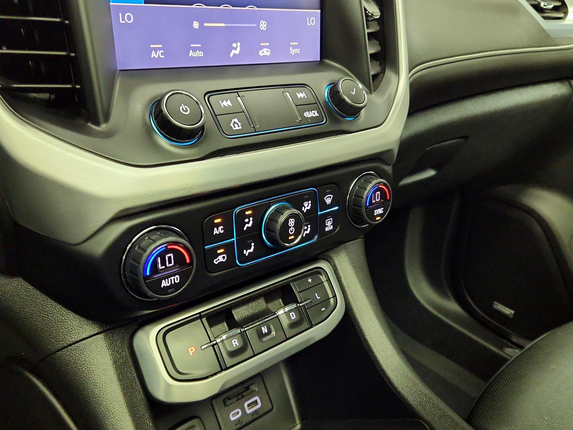 Thumbnail: 2022 GMC Acadia - 17