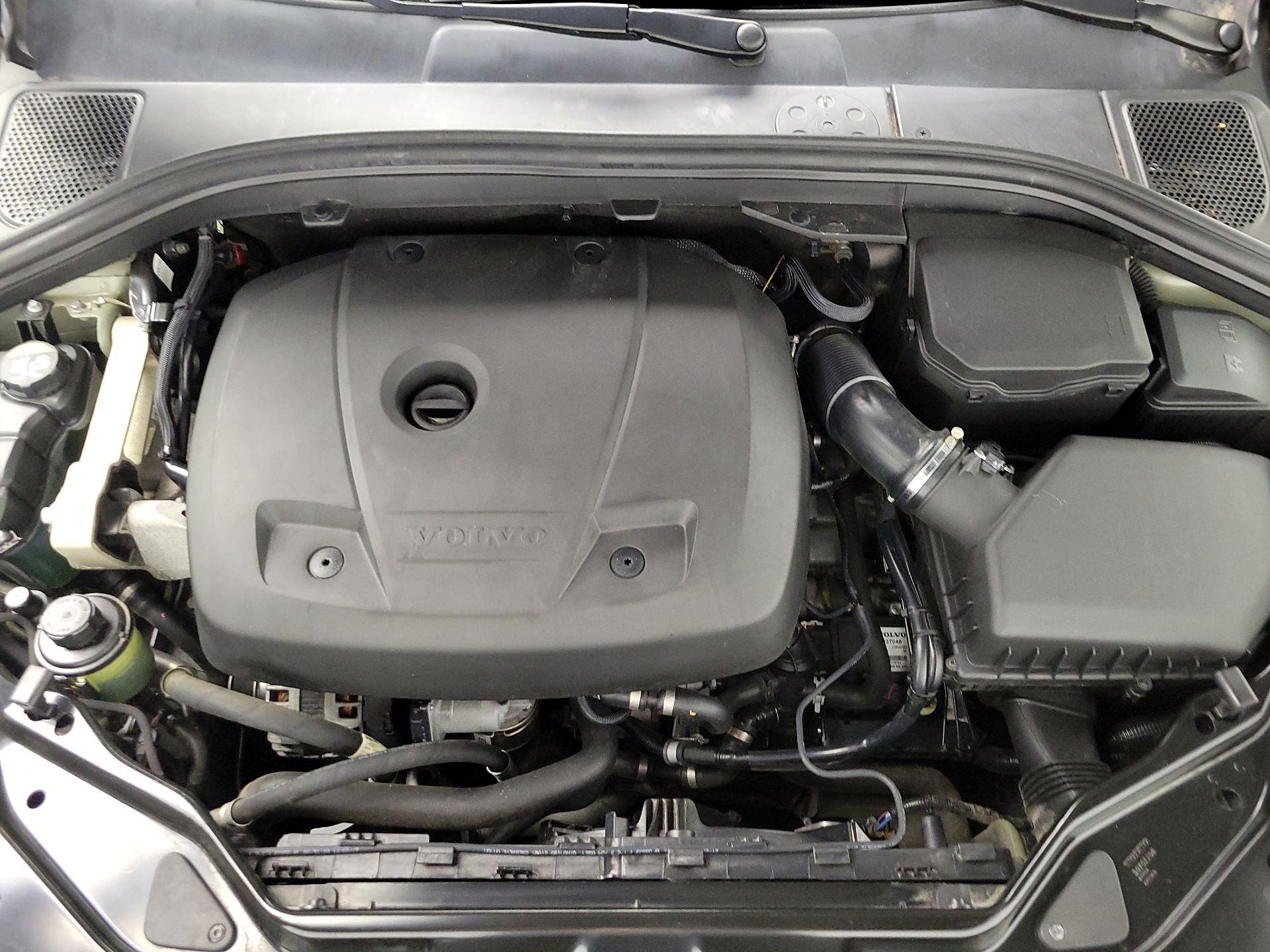 Thumbnail: 2017 Volvo XC60 - 17