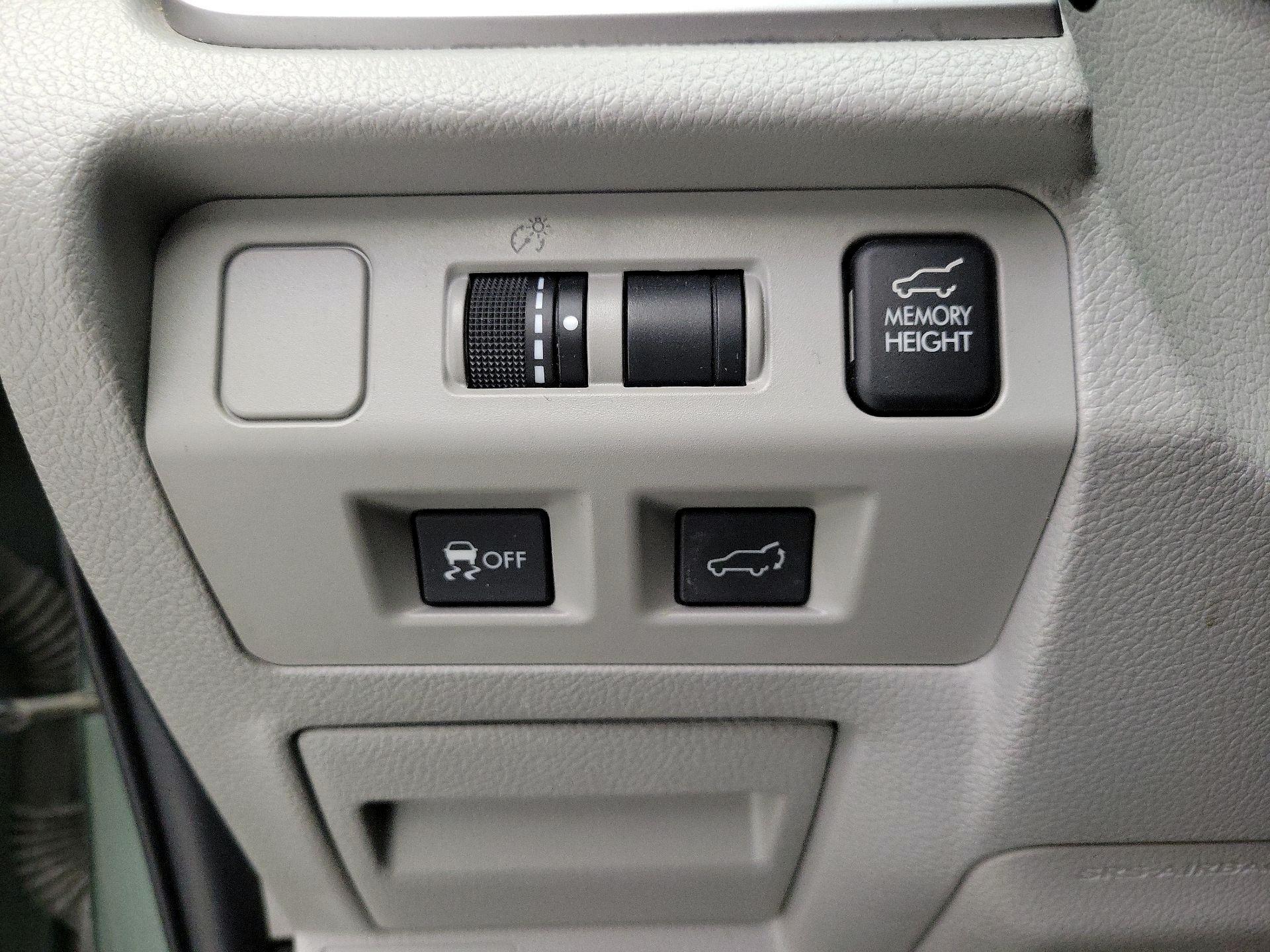 Thumbnail: 2016 Subaru Forester - 13