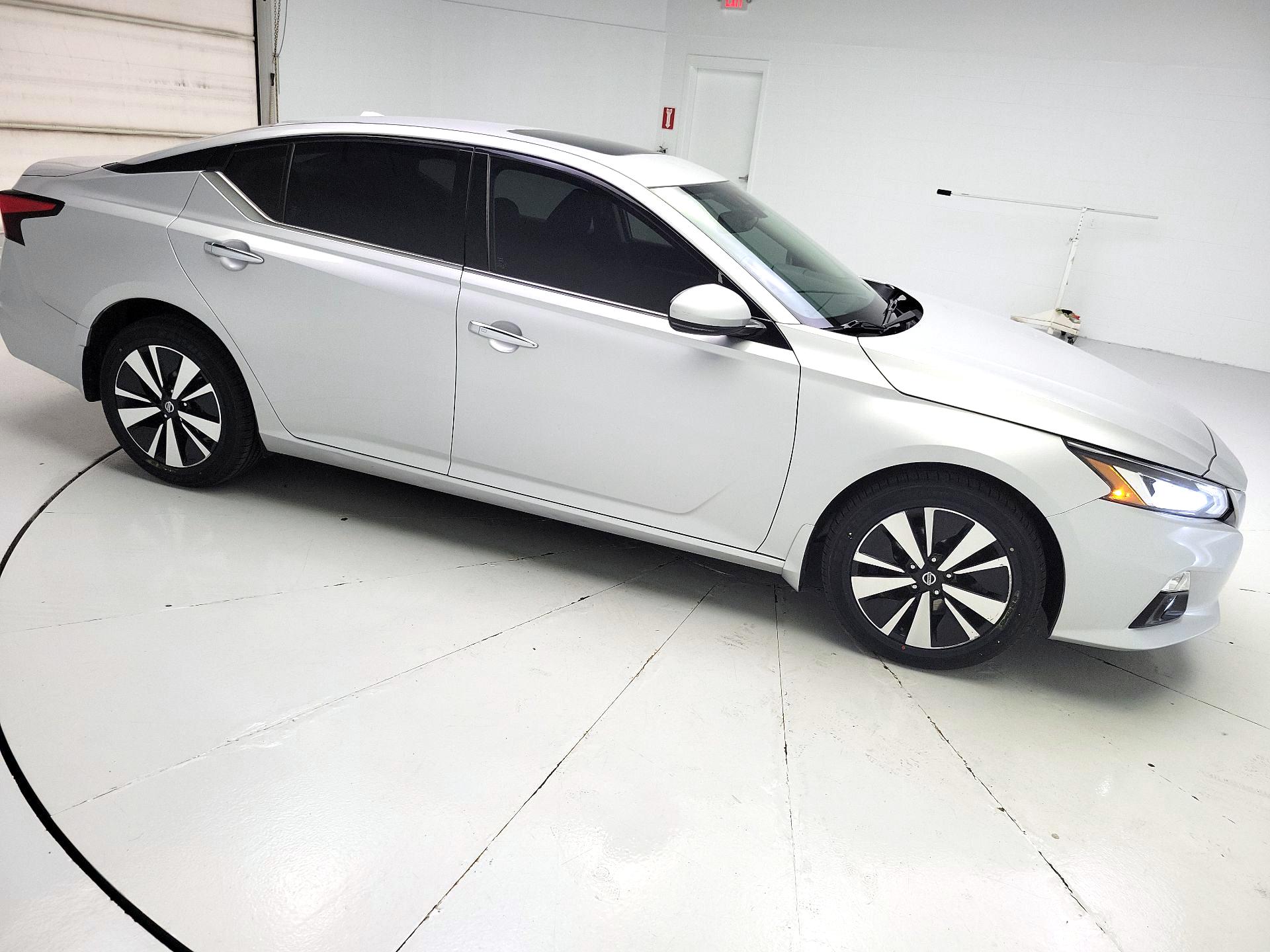 Thumbnail: 2019 Nissan Altima - 4