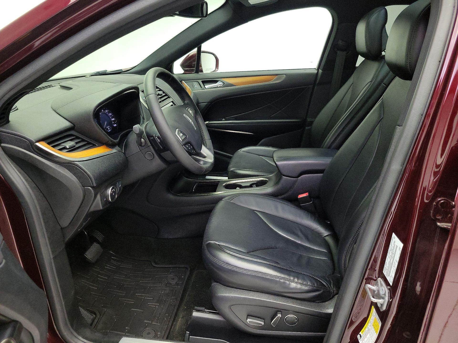 Thumbnail: 2016 Lincoln MKC - 11