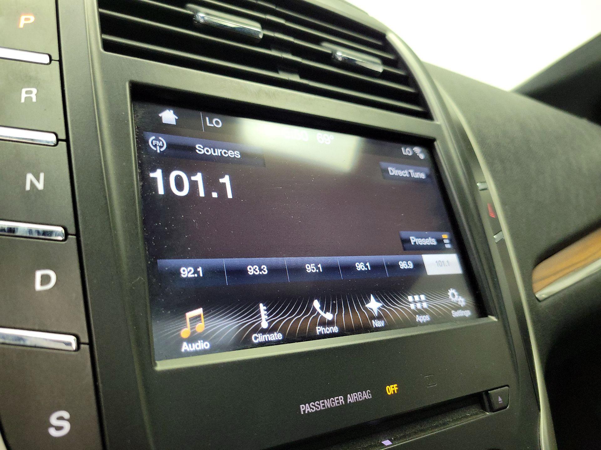 Thumbnail: 2016 Lincoln MKC - 16