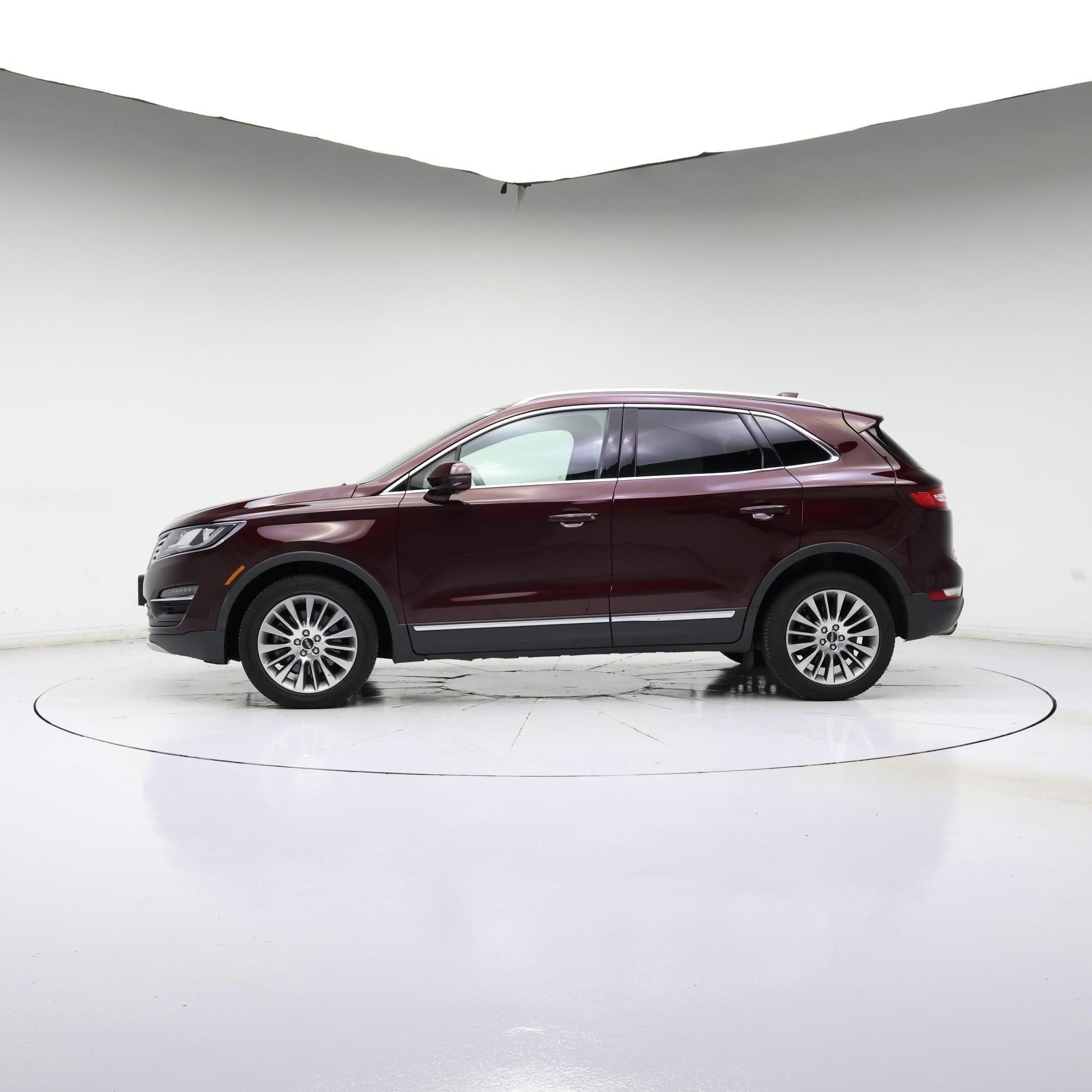 Thumbnail: 2016 Lincoln MKC - 3