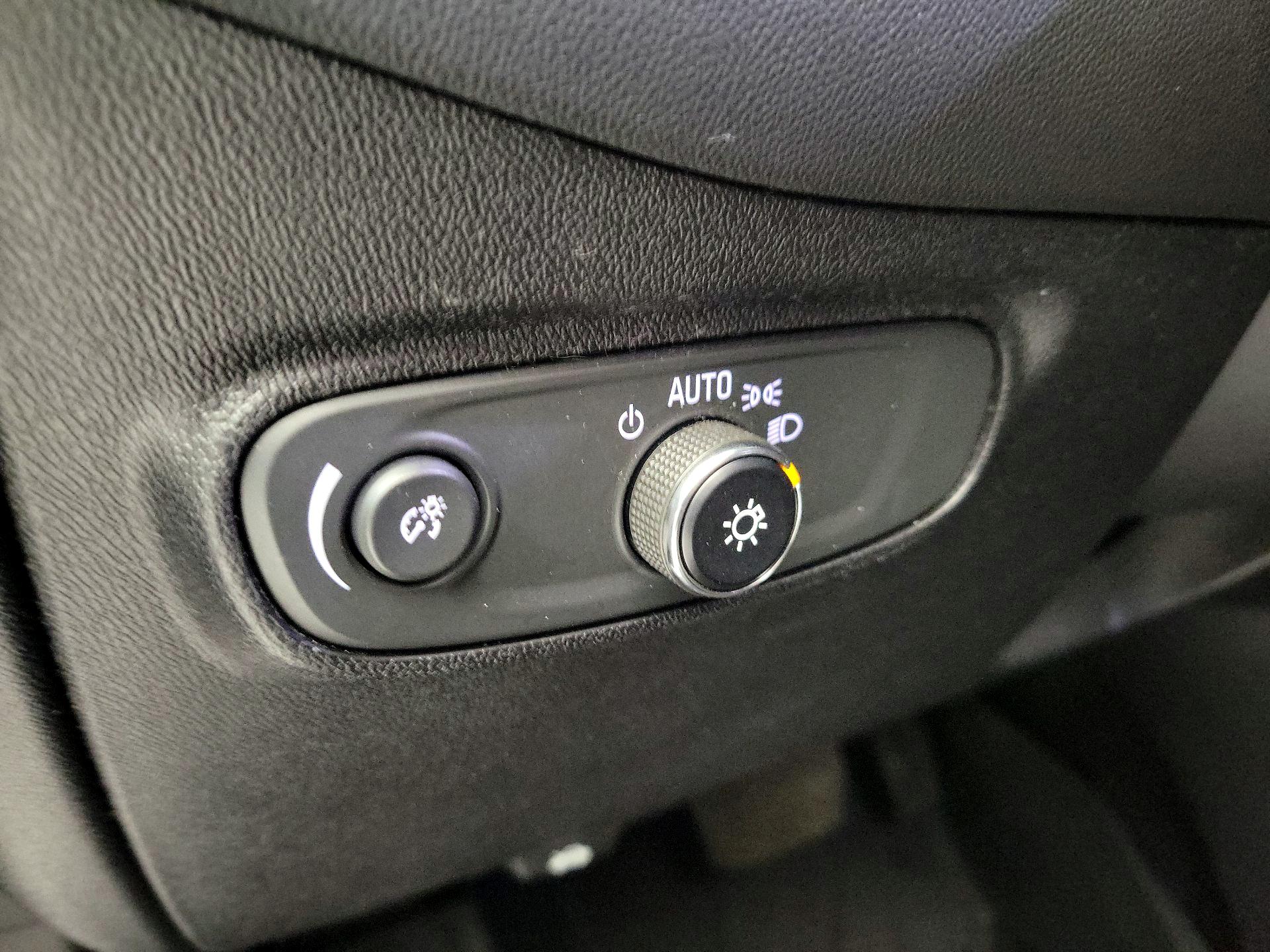 Thumbnail: 2019 Chevrolet Equinox - 13