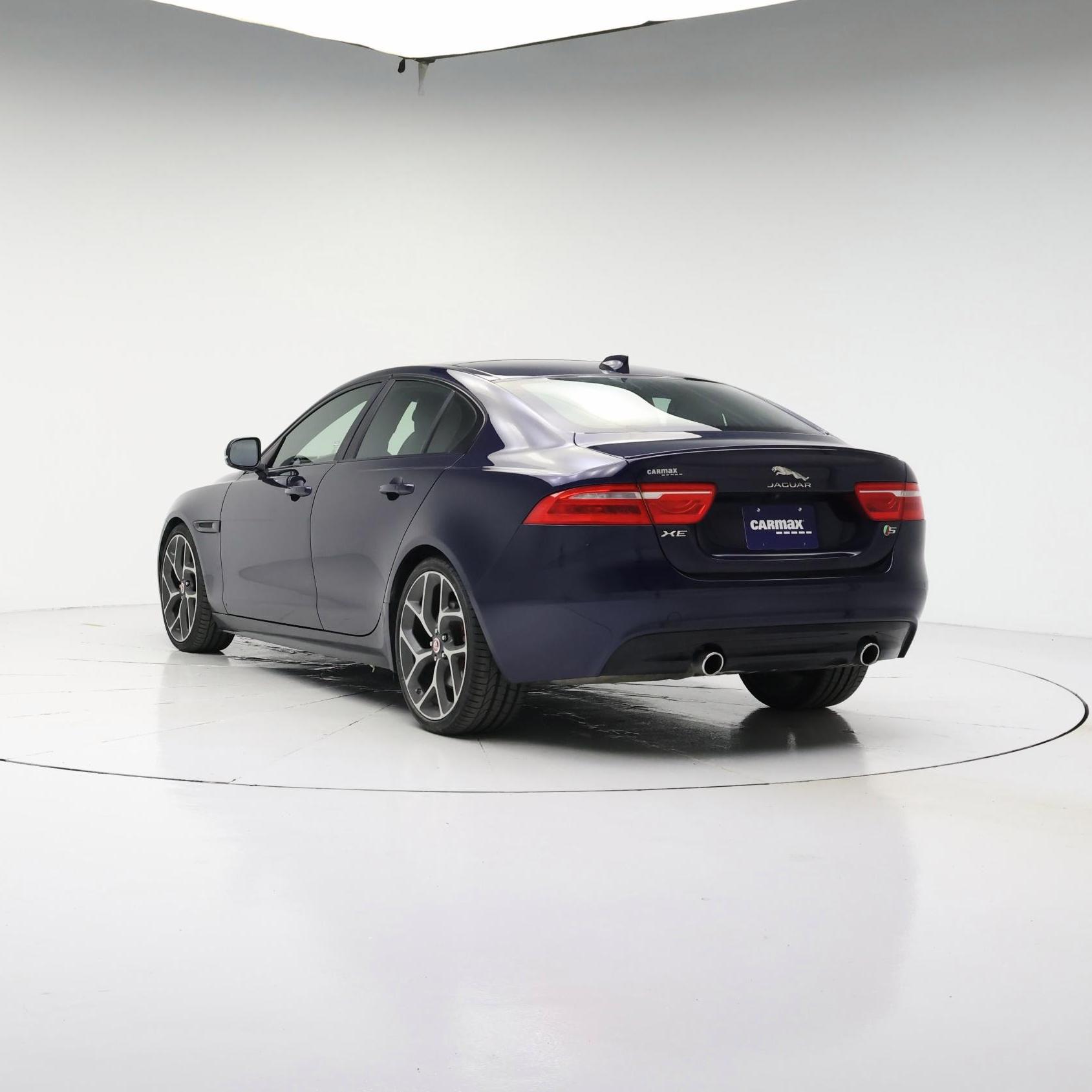 Thumbnail: 2018 Jaguar XE - 2