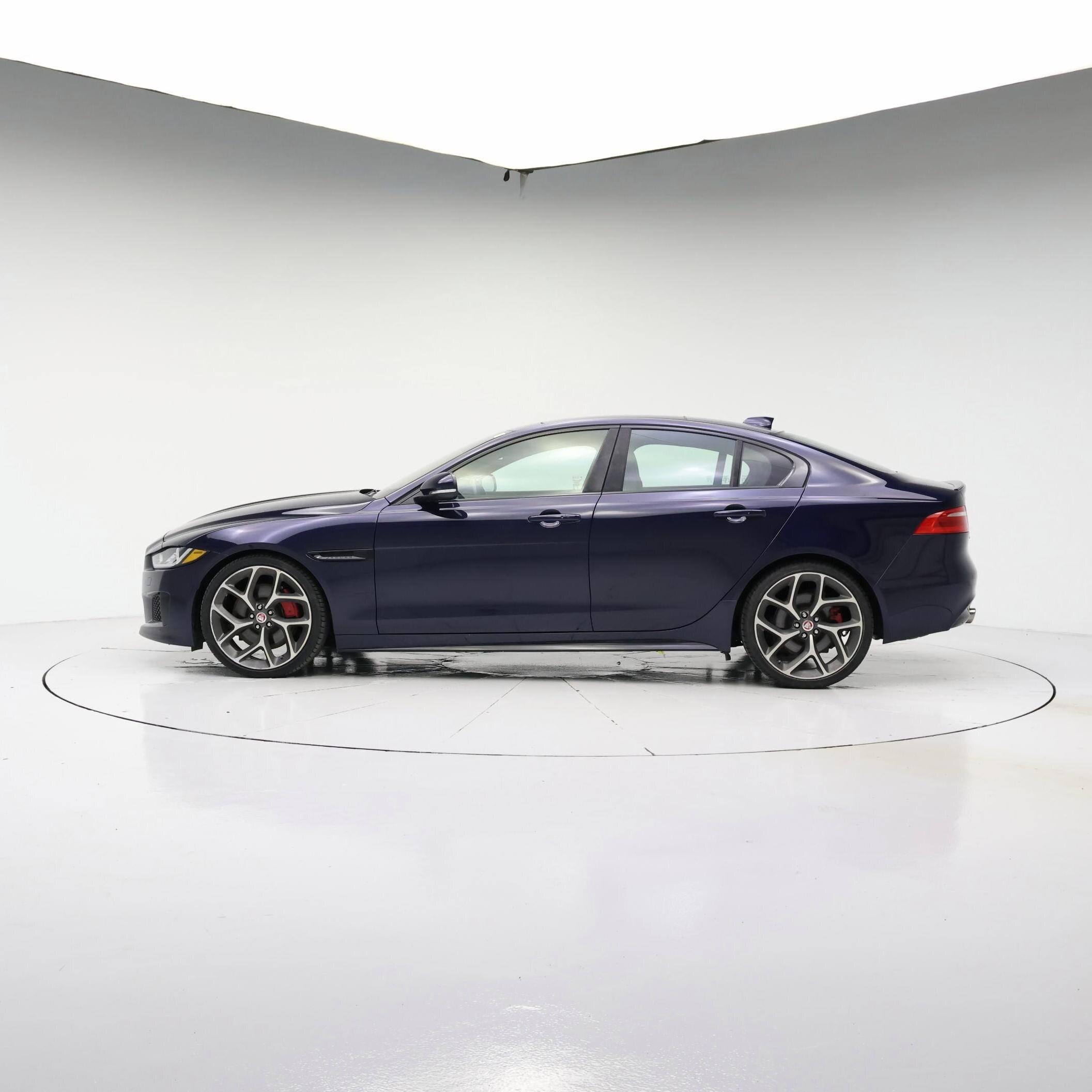 Thumbnail: 2018 Jaguar XE - 3
