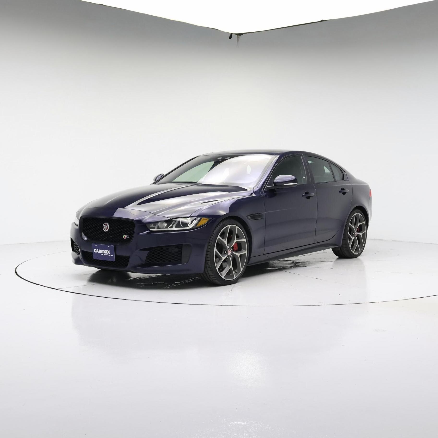 Thumbnail: 2018 Jaguar XE - 4