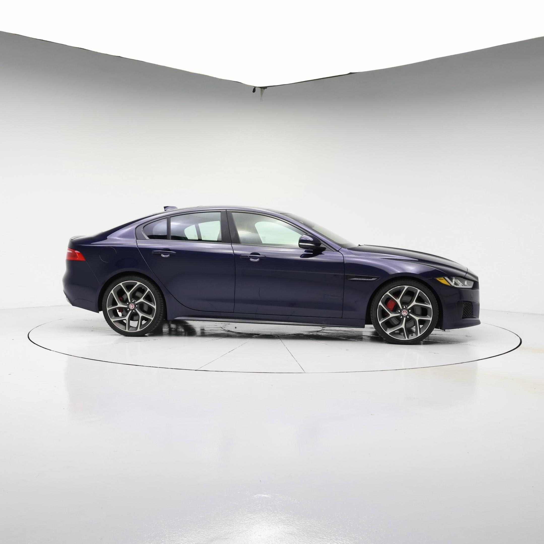 Thumbnail: 2018 Jaguar XE - 7