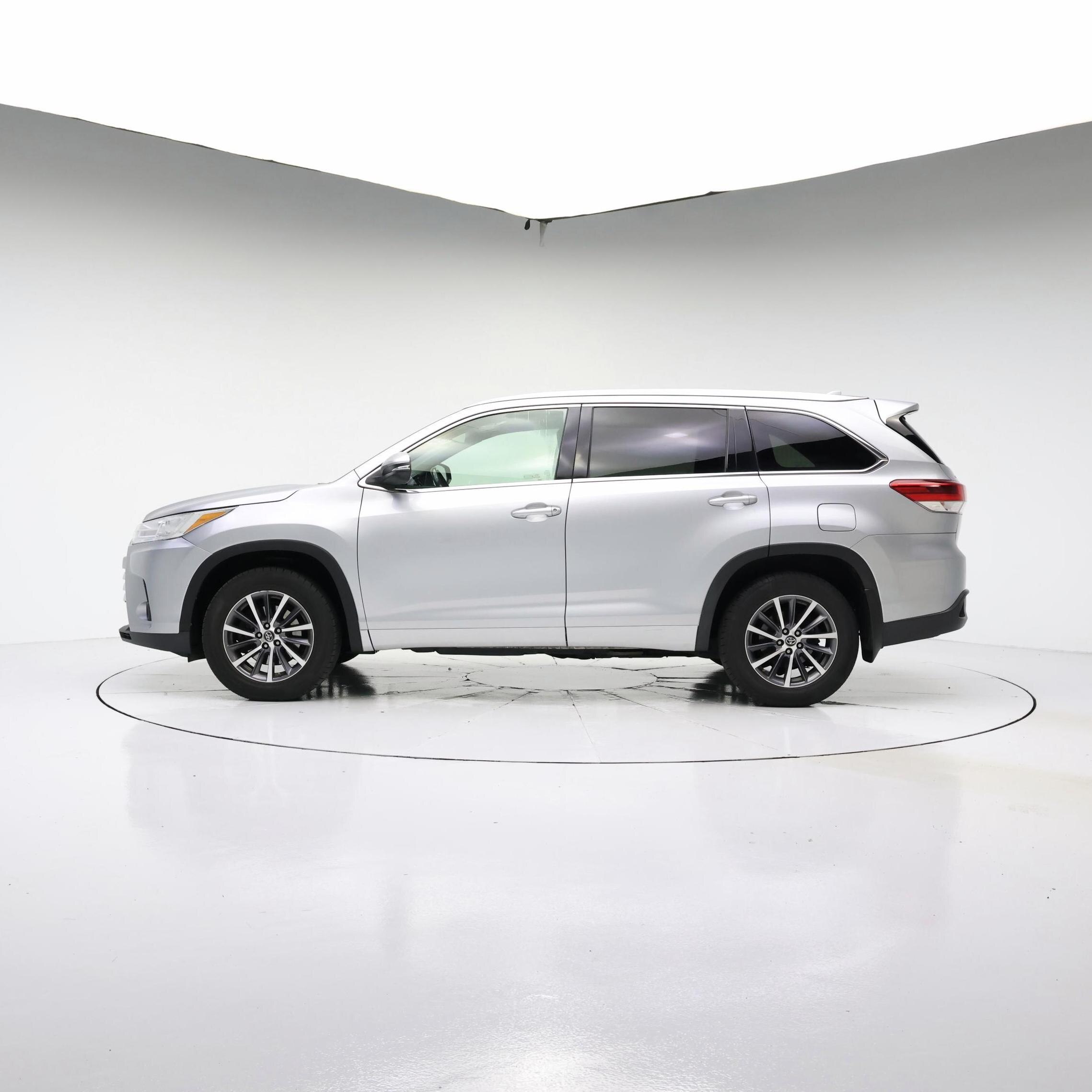 Thumbnail: 2018 Toyota Highlander - 3
