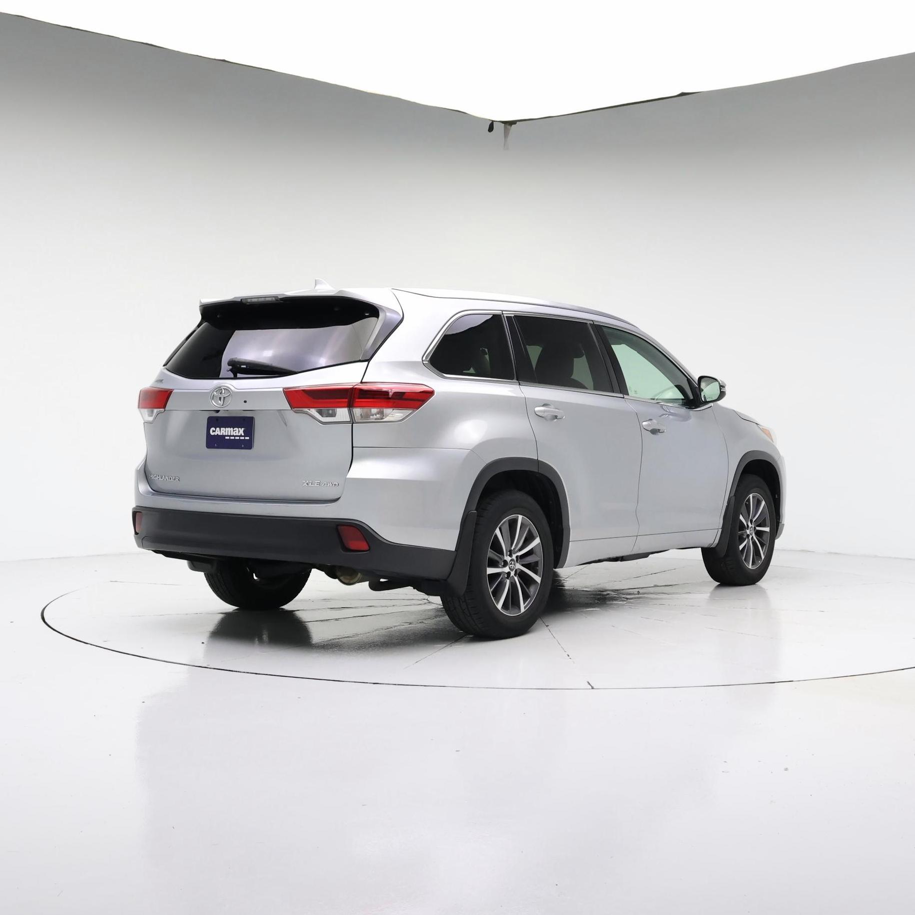 Thumbnail: 2018 Toyota Highlander - 8