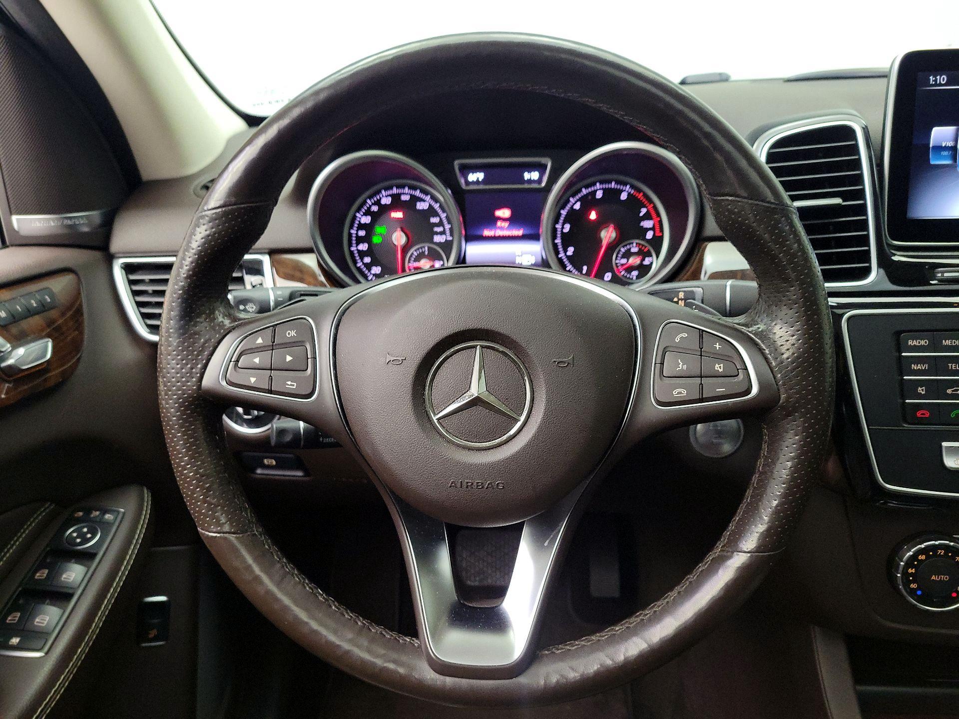 Thumbnail: 2016 Mercedes-Benz GLE - 10