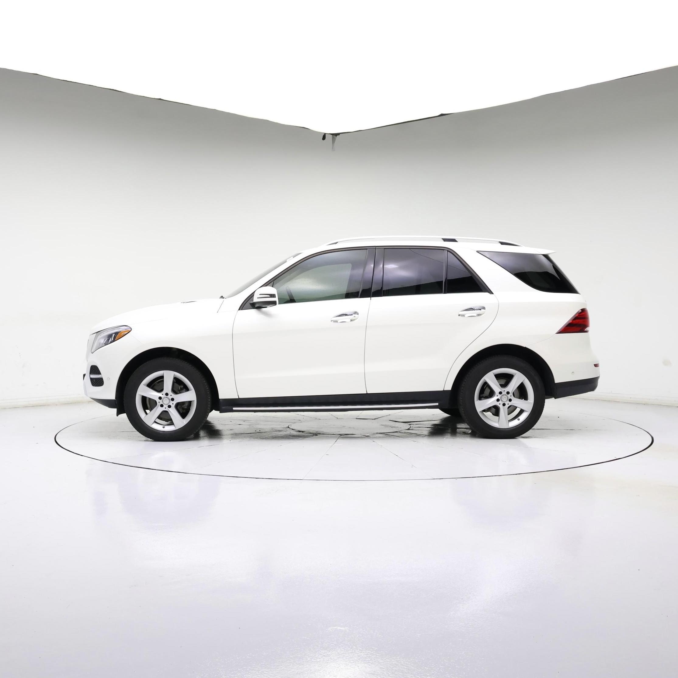 Thumbnail: 2016 Mercedes-Benz GLE - 3