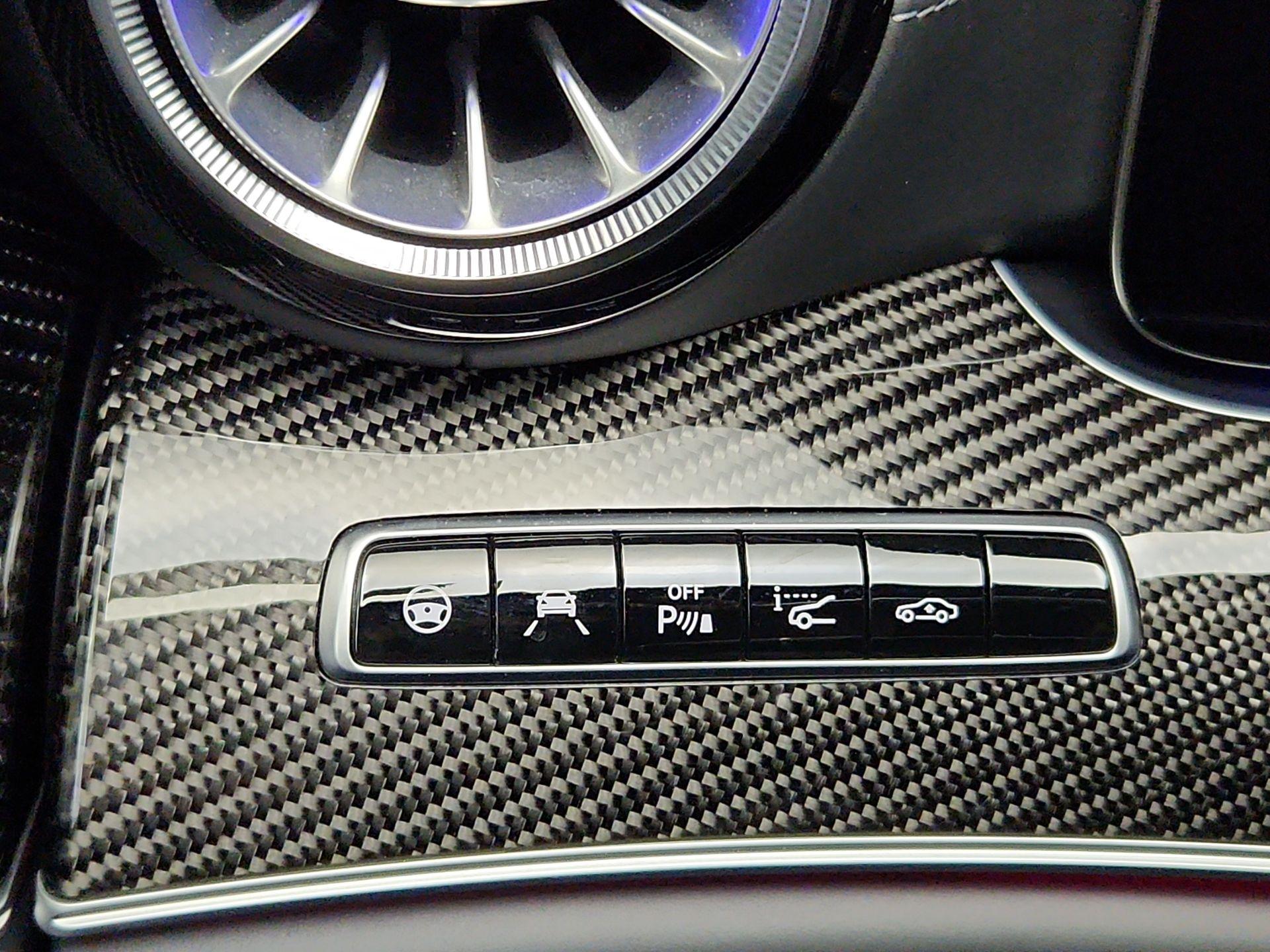 Thumbnail: 2020 Mercedes-Benz AMG GT - 13