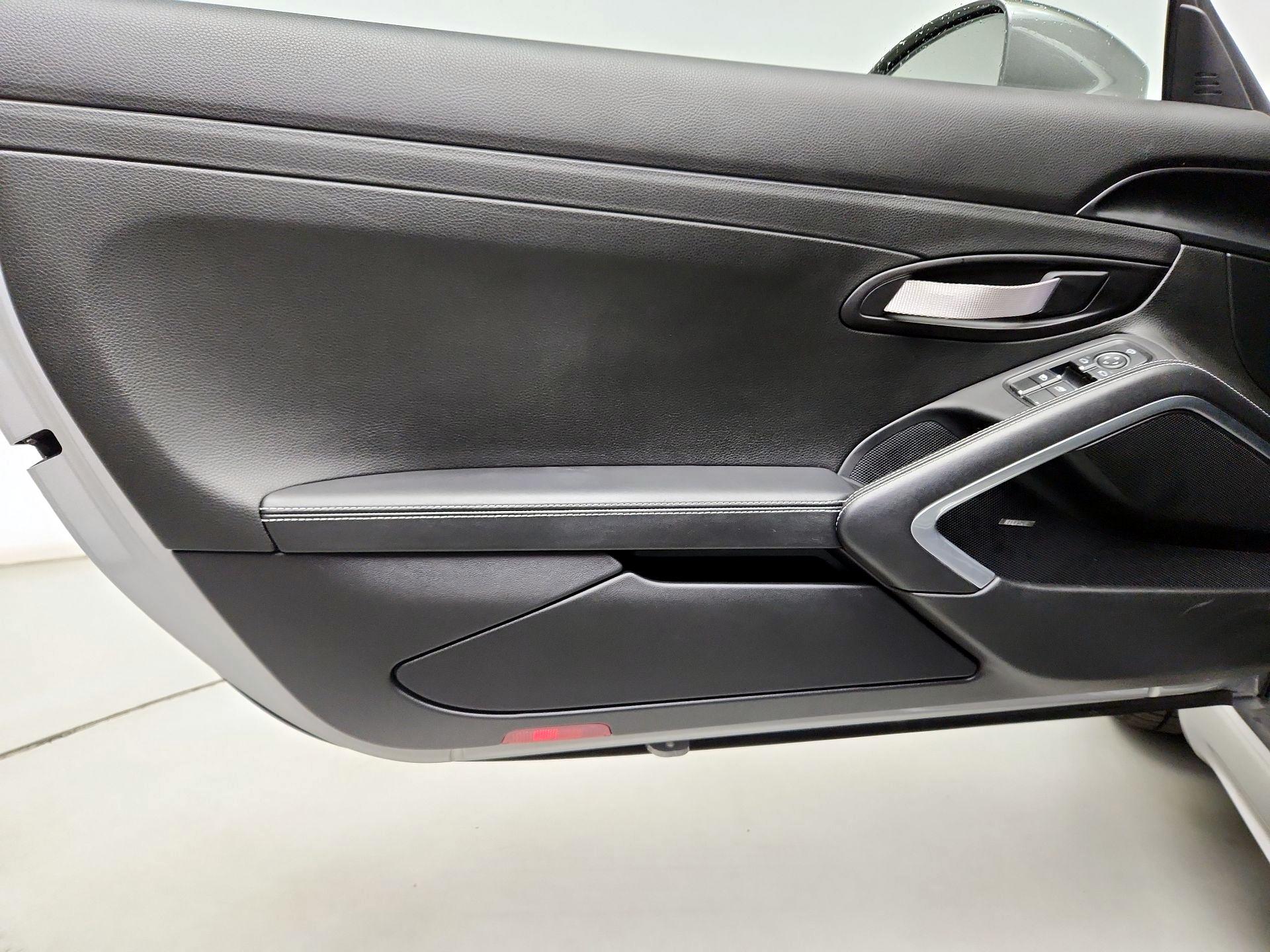 Thumbnail: 2022 Porsche 718 Cayman - 12