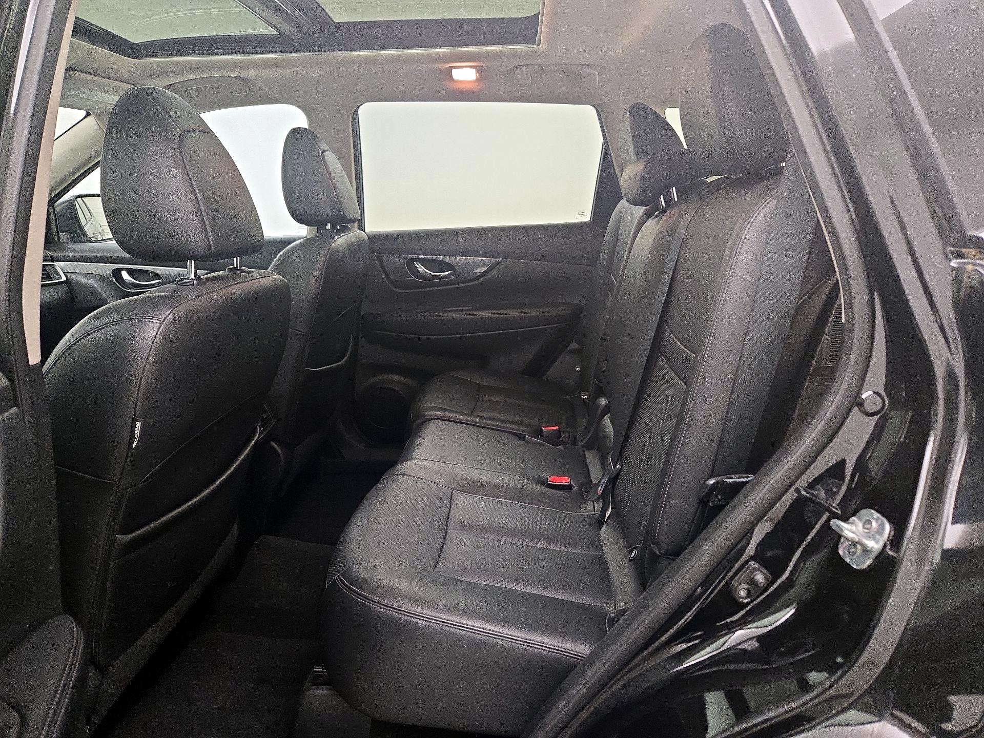 Thumbnail: 2016 Nissan Rogue - 19