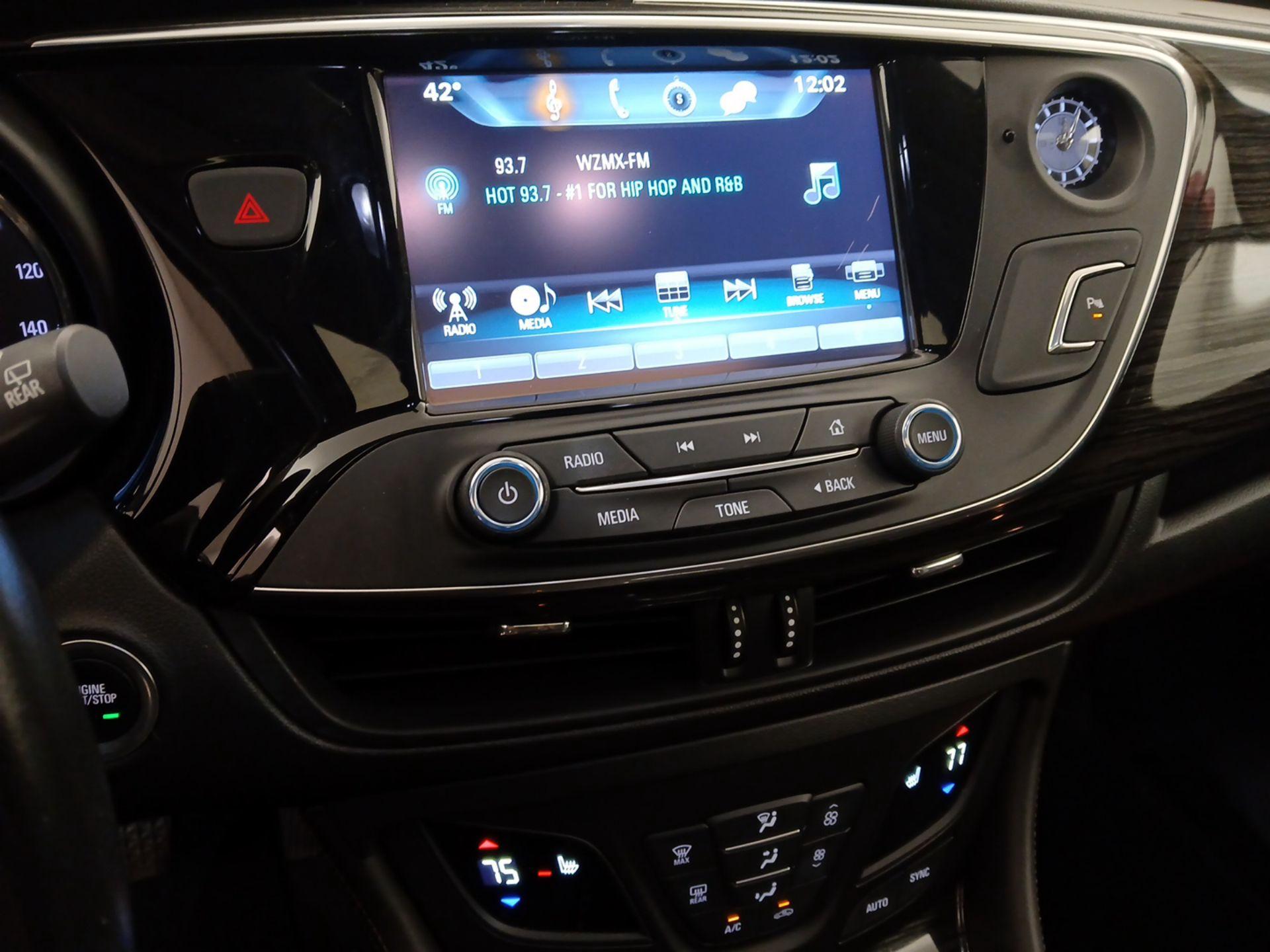 Thumbnail: 2017 Buick Envision - 15