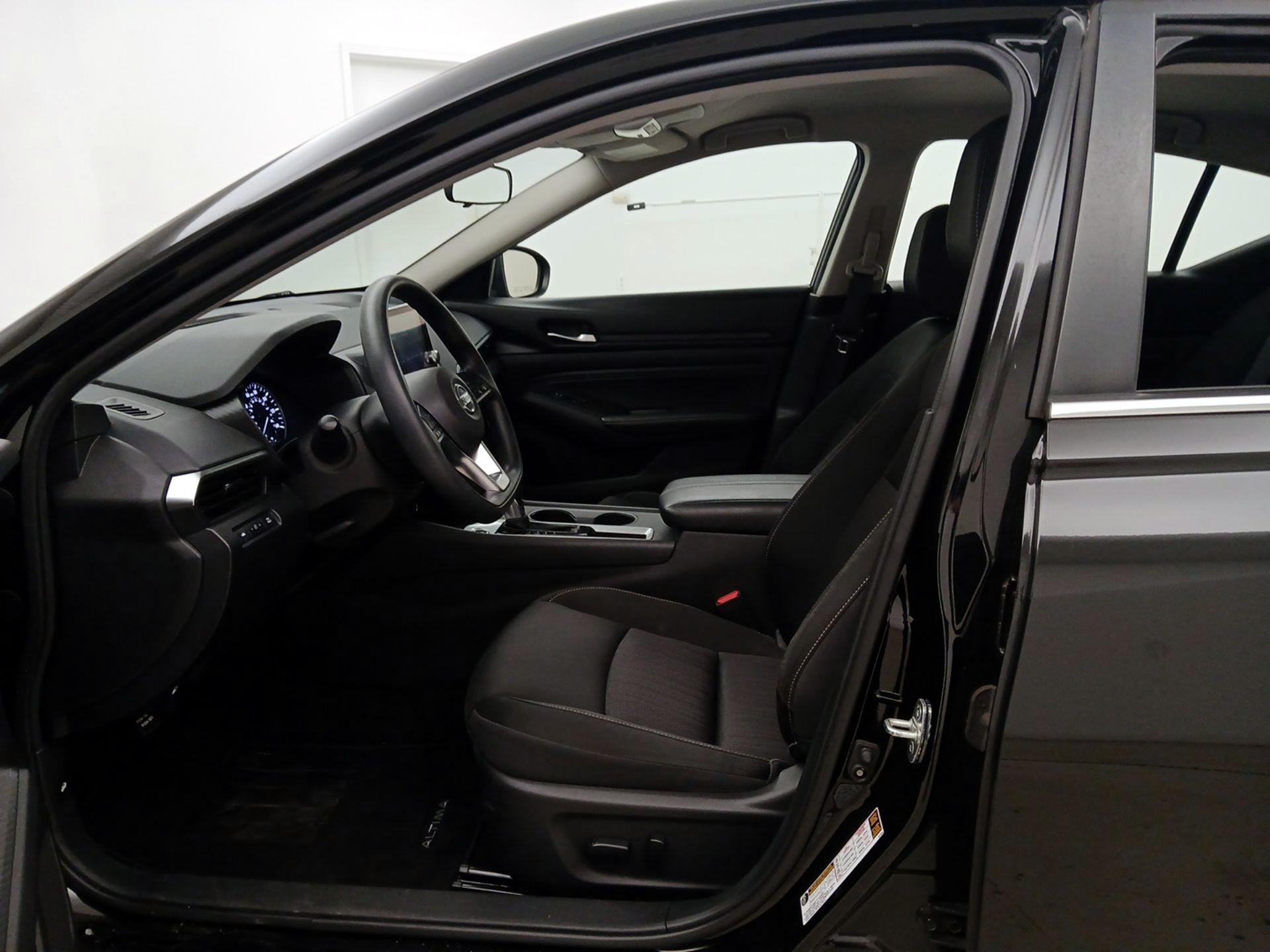 Thumbnail: 2019 Nissan Altima - 11