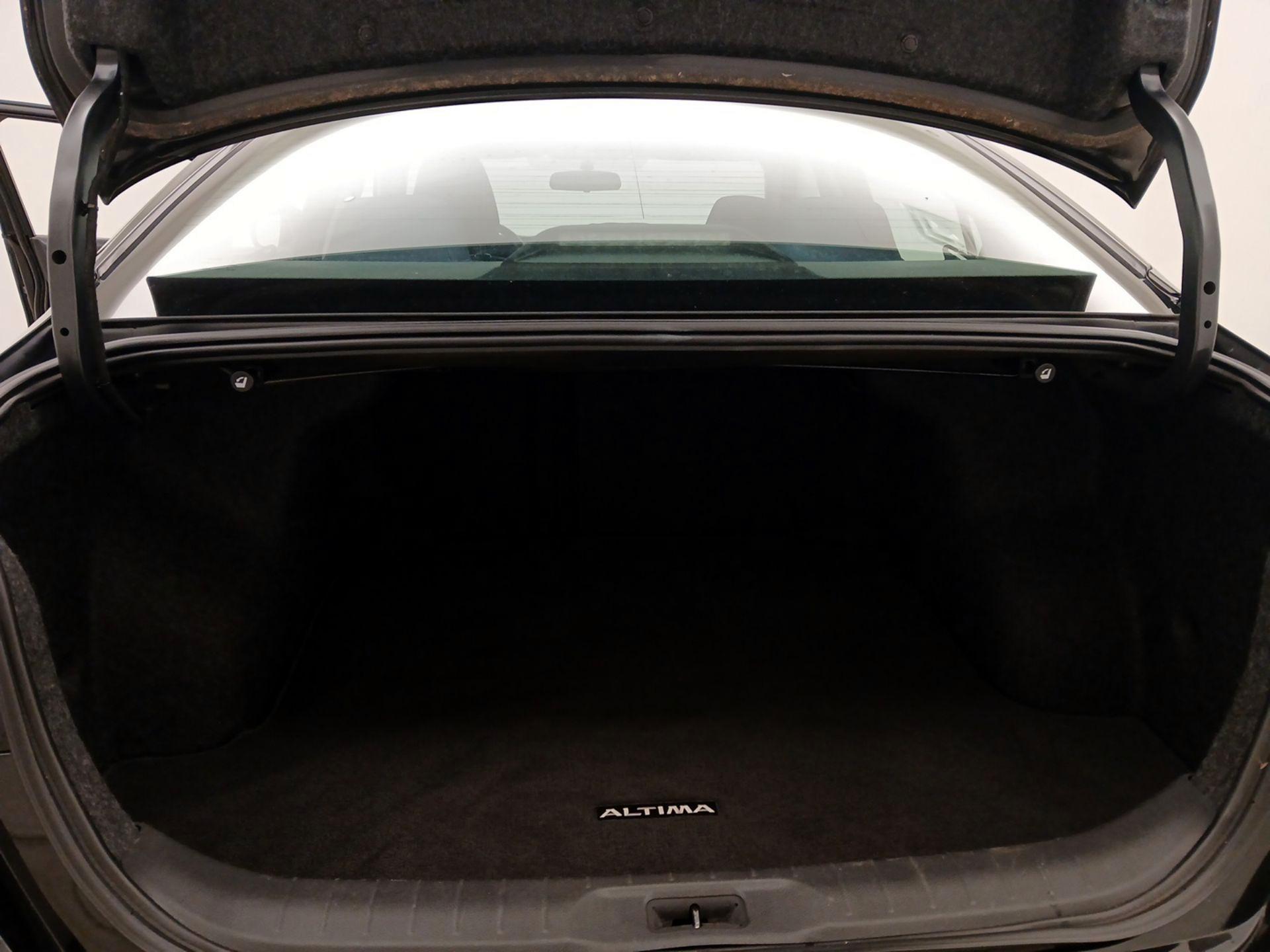 Thumbnail: 2019 Nissan Altima - 20