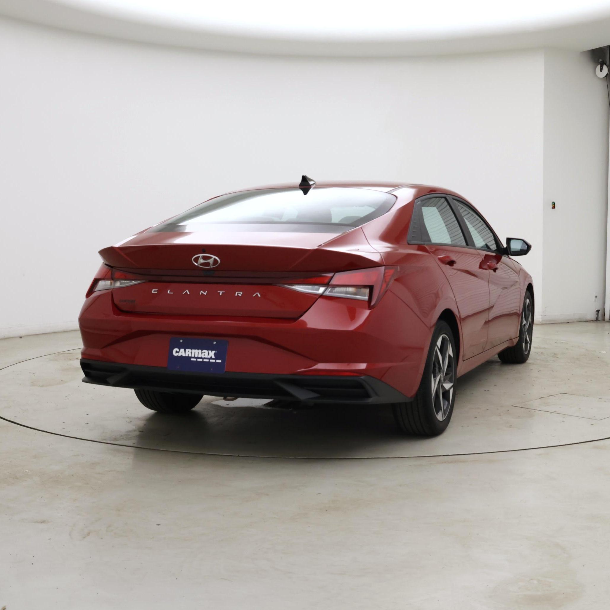 Thumbnail: 2023 Hyundai Elantra - 8