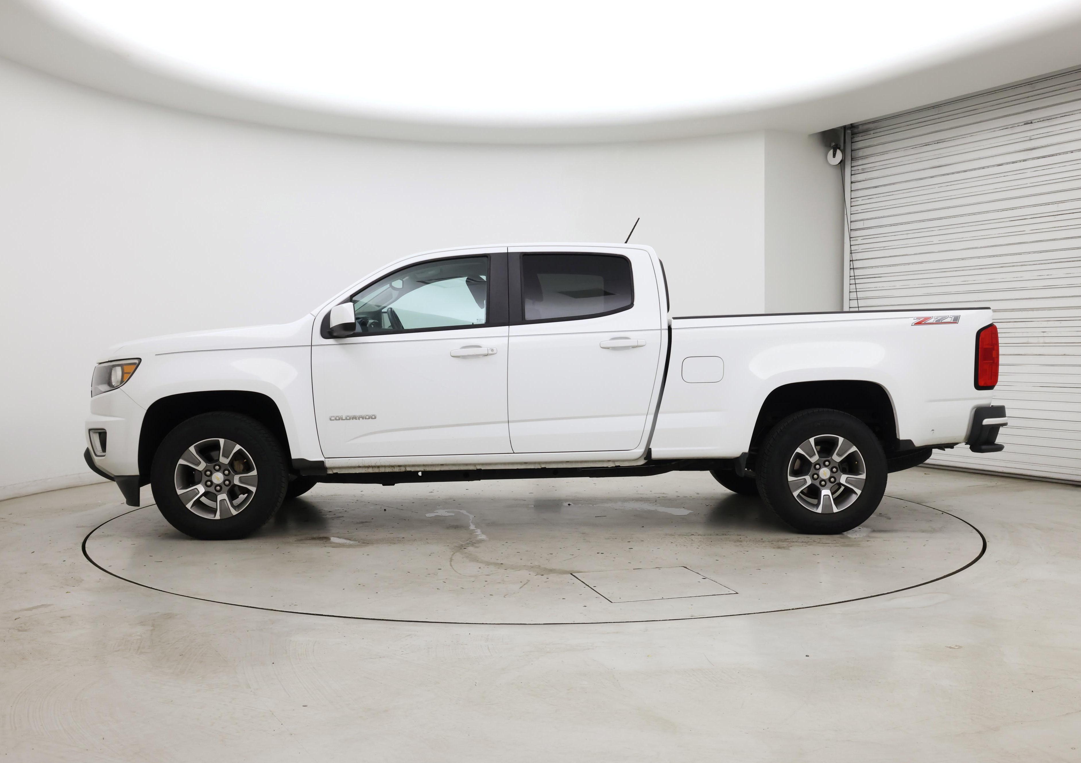 Thumbnail: 2016 Chevrolet Colorado - 3