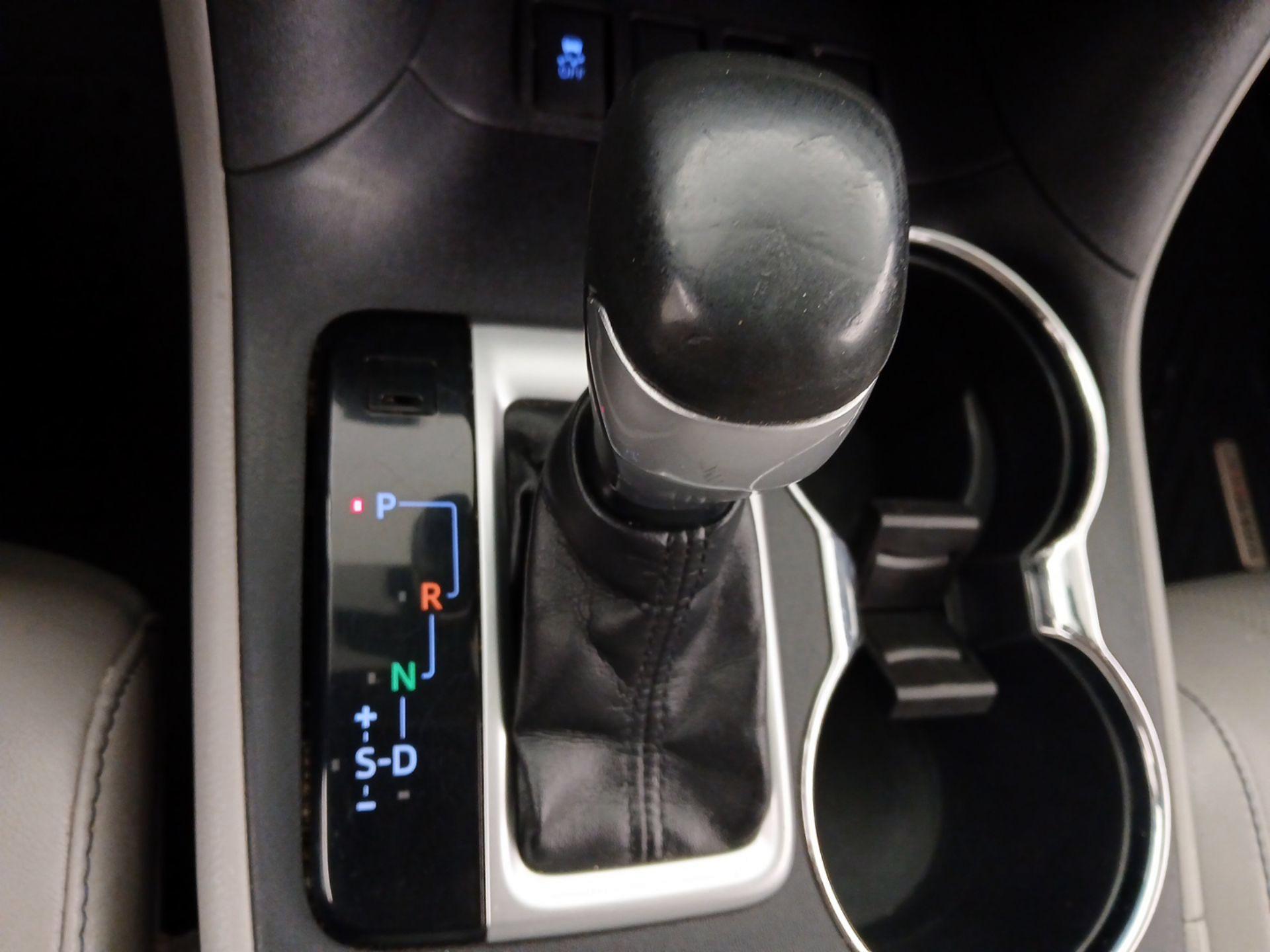 Thumbnail: 2014 Toyota Highlander - 17