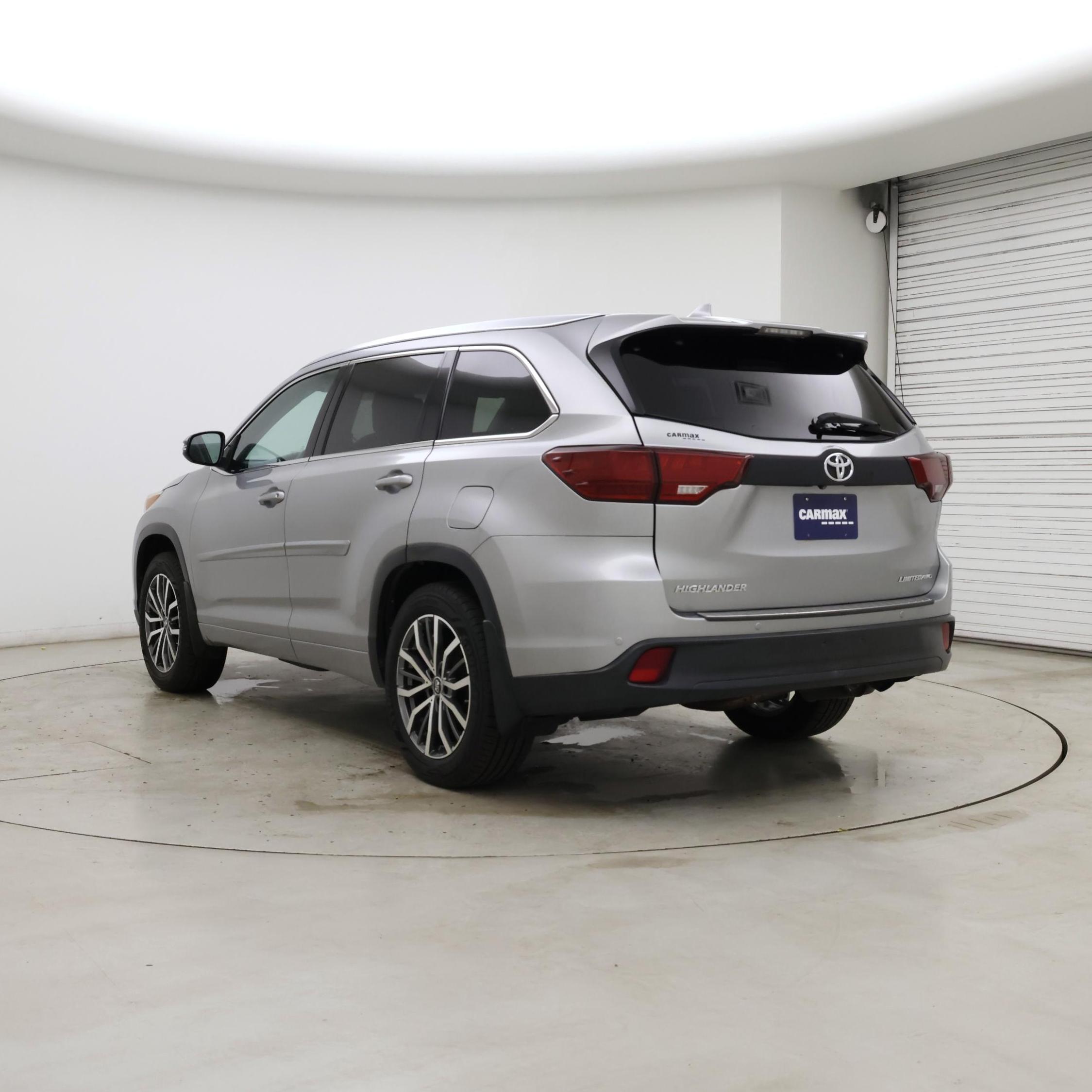Thumbnail: 2014 Toyota Highlander - 2