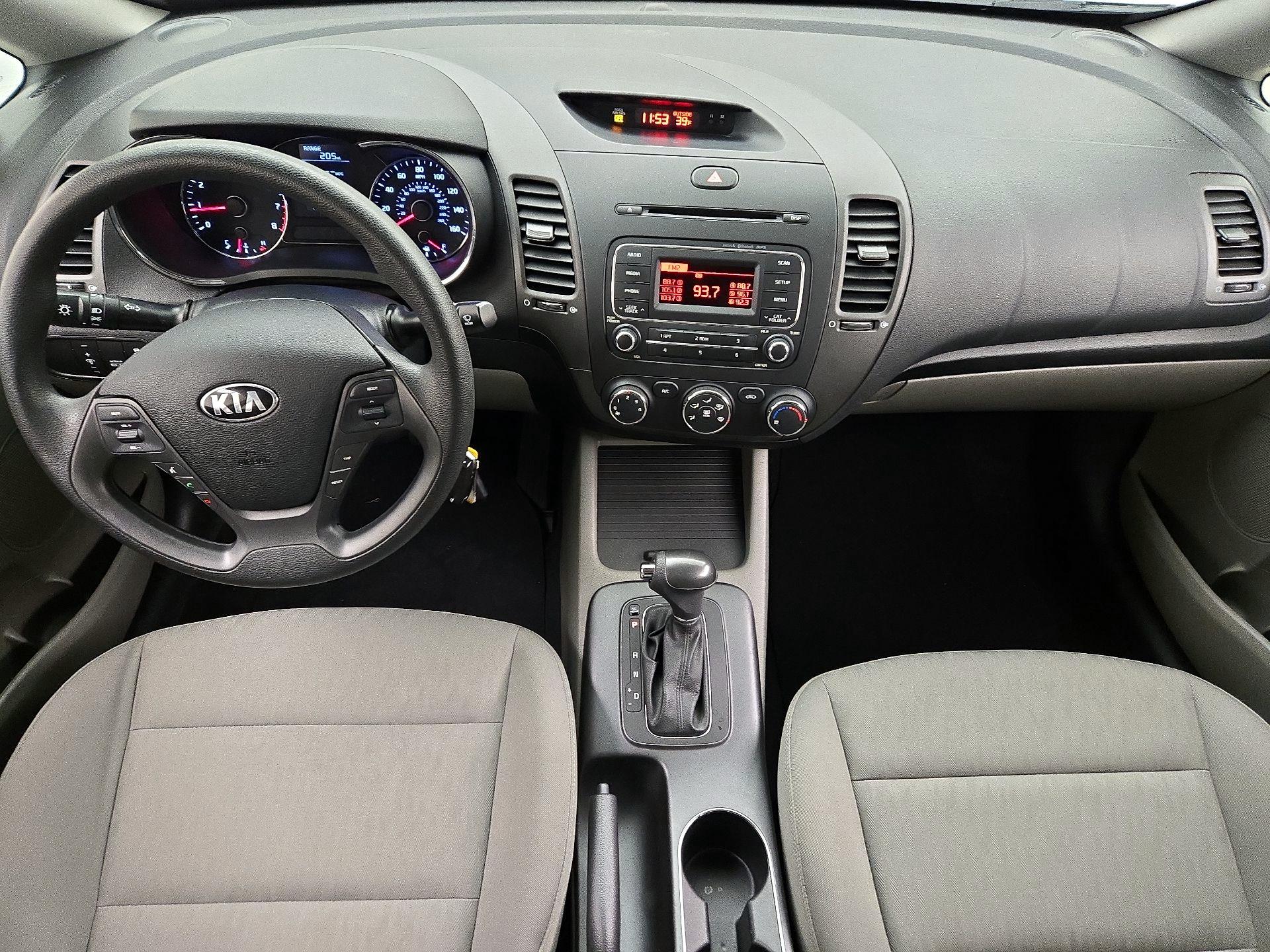 Thumbnail: 2016 Kia Forte - 9