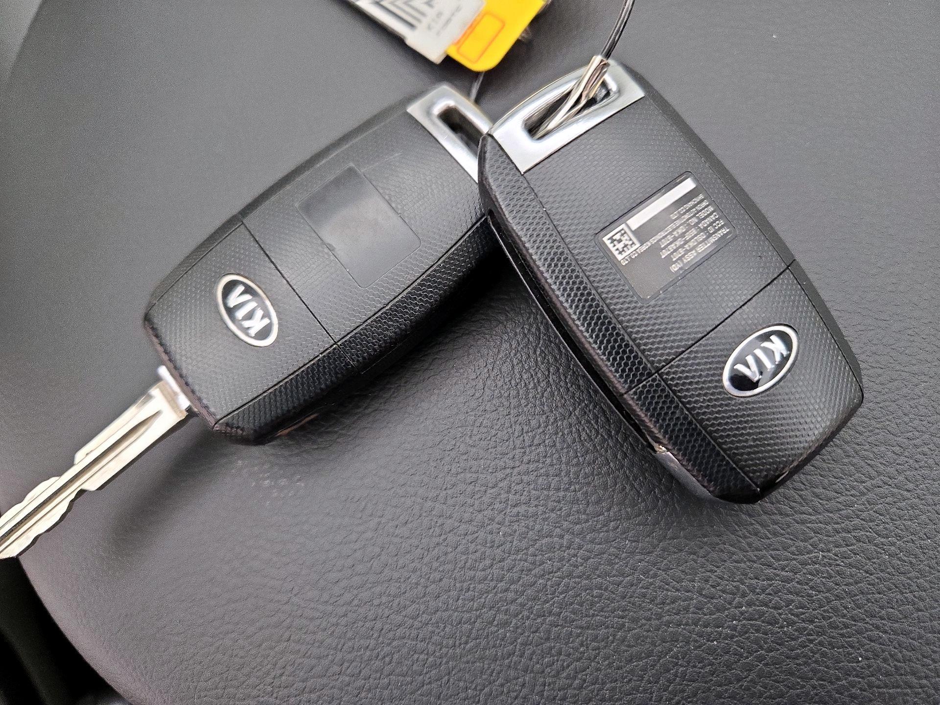 Thumbnail: 2016 Kia Forte - 20