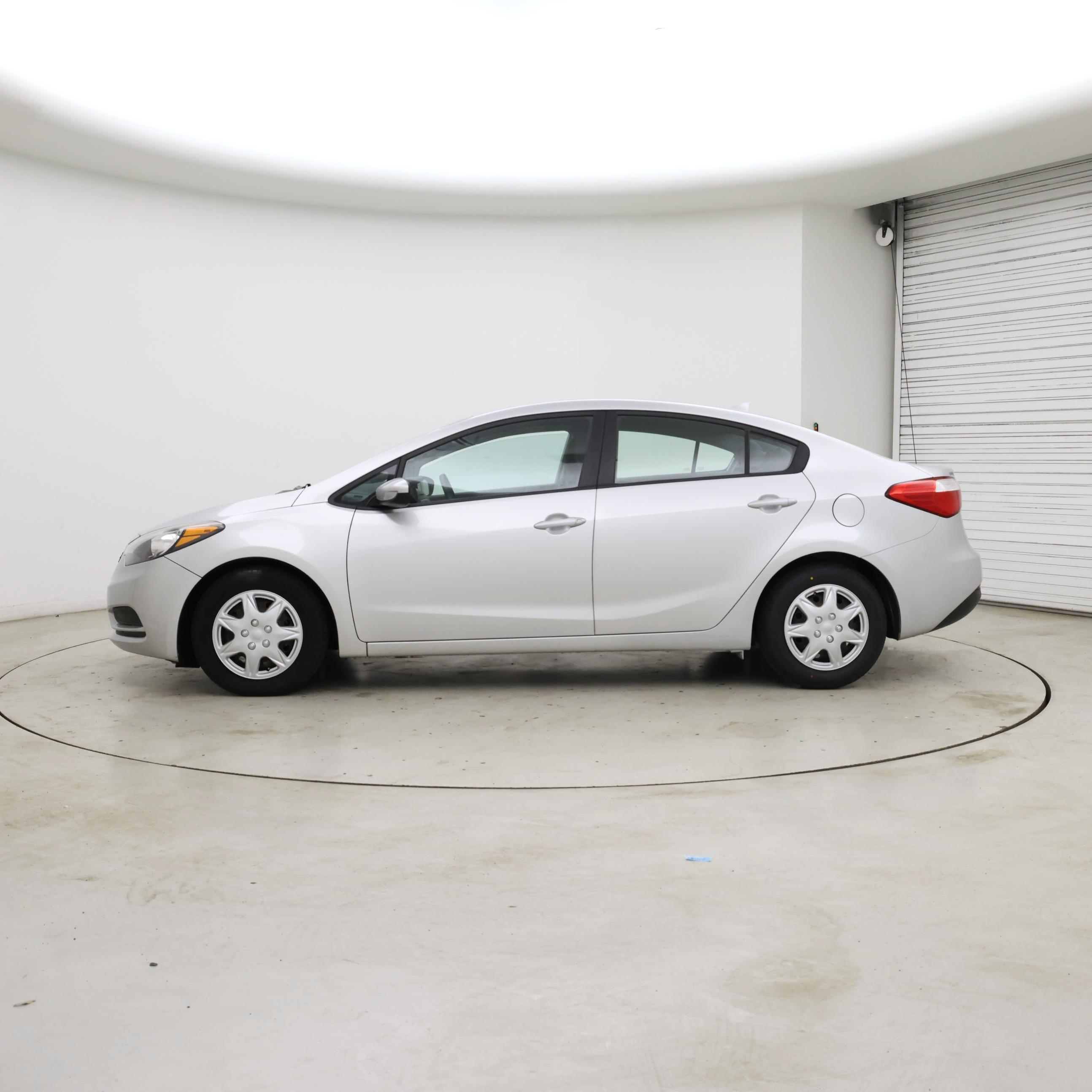 Thumbnail: 2016 Kia Forte - 3