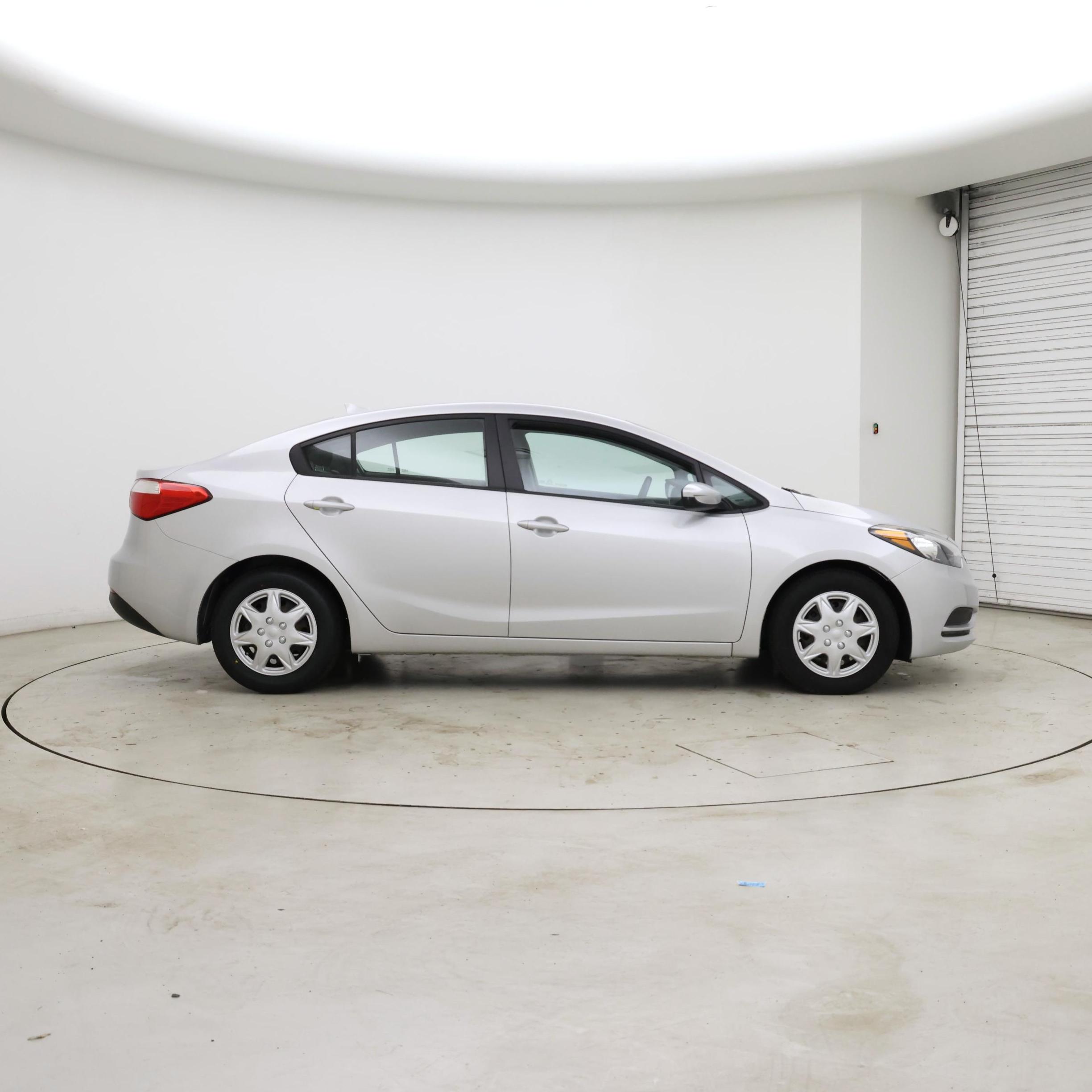 Thumbnail: 2016 Kia Forte - 7