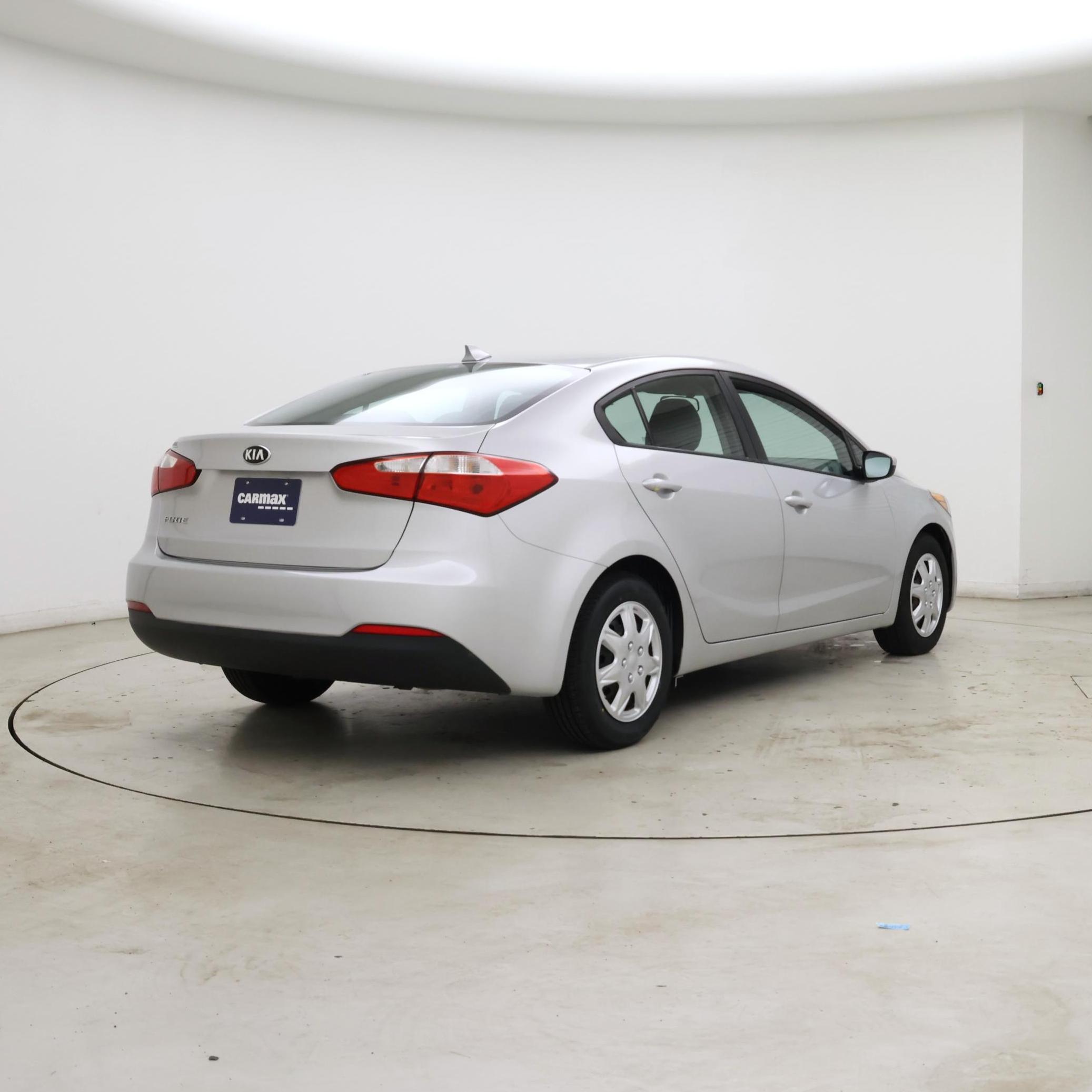 Thumbnail: 2016 Kia Forte - 8