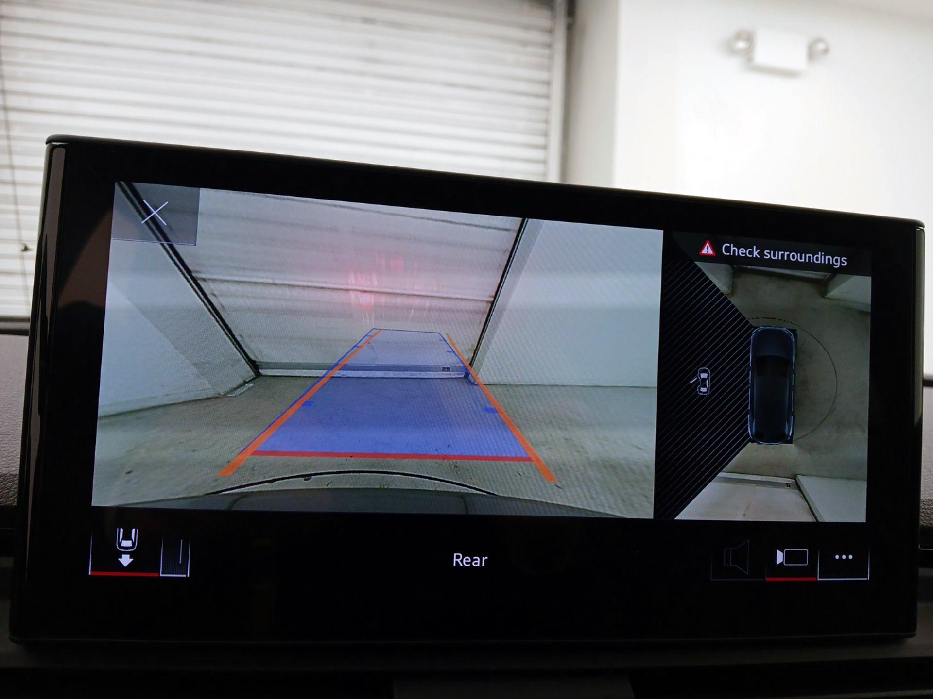 Thumbnail: 2021 Audi SQ5 - 14