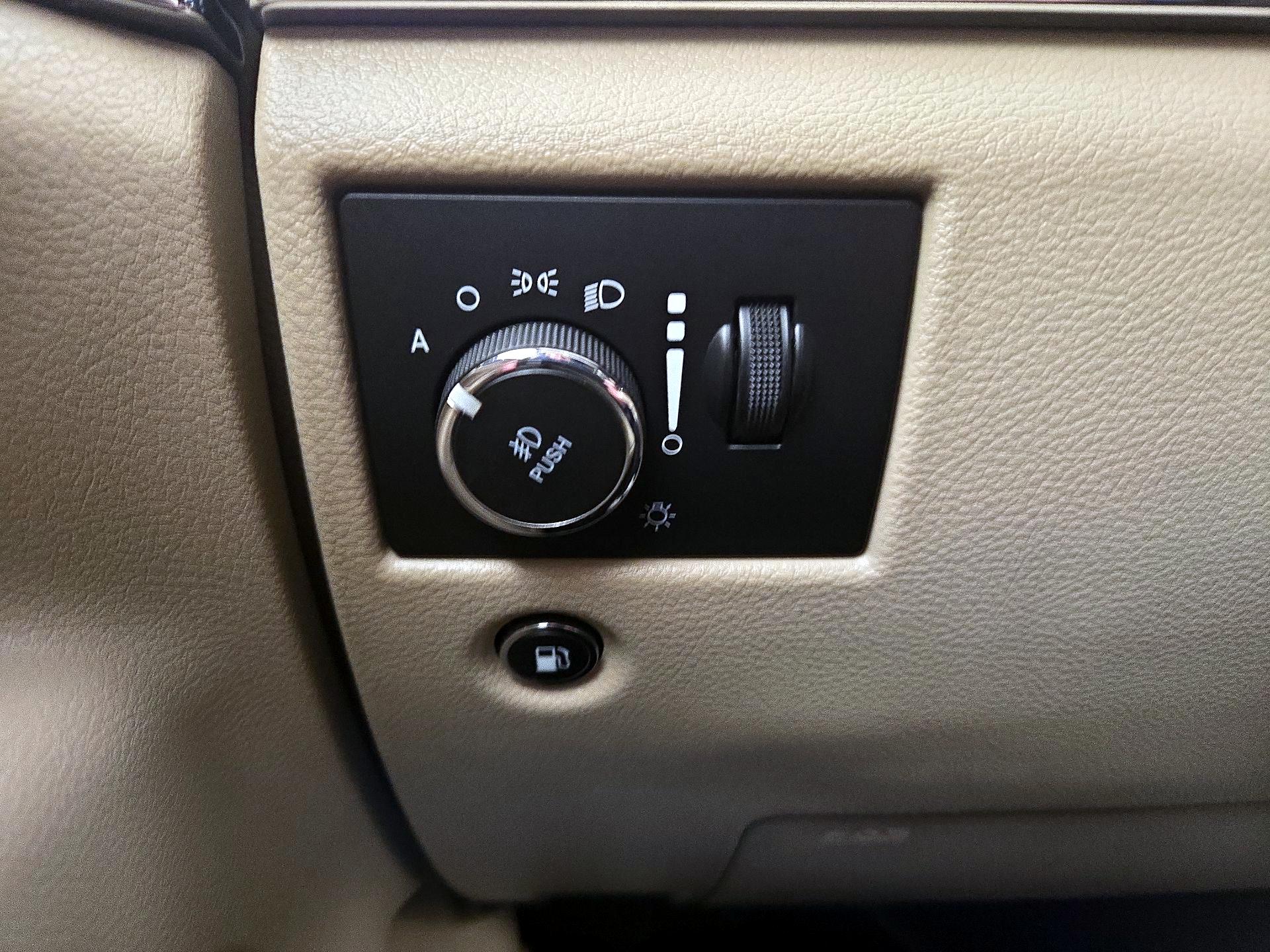 Thumbnail: 2020 Jeep Grand Cherokee - 13