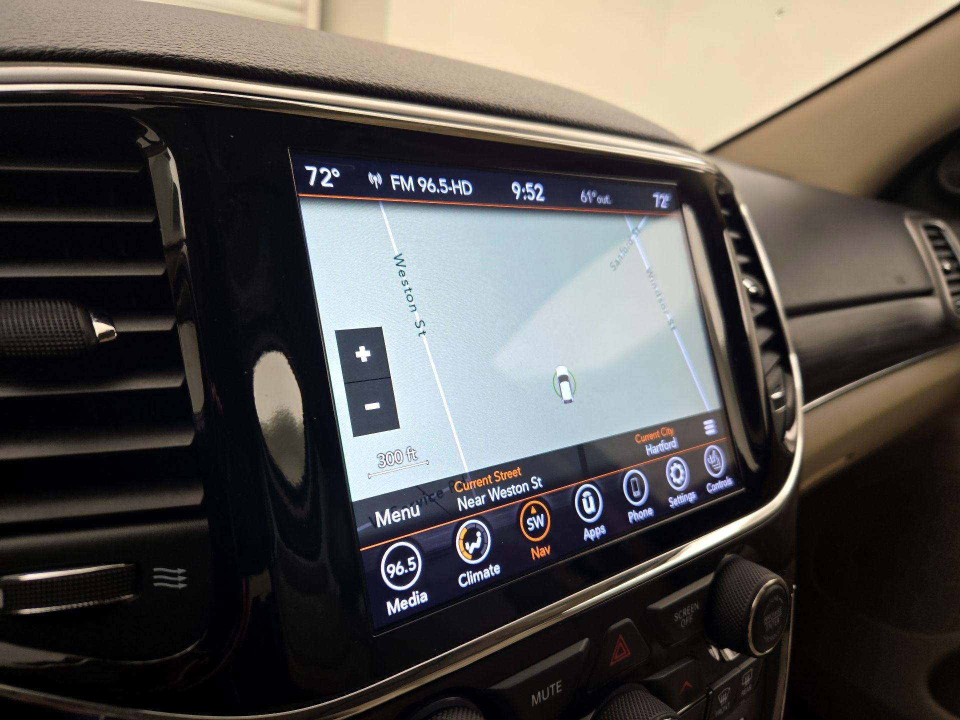 Thumbnail: 2020 Jeep Grand Cherokee - 14