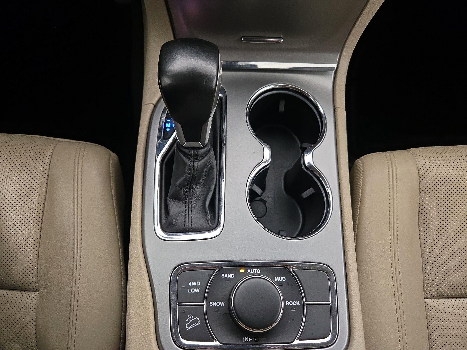 Thumbnail: 2020 Jeep Grand Cherokee - 18