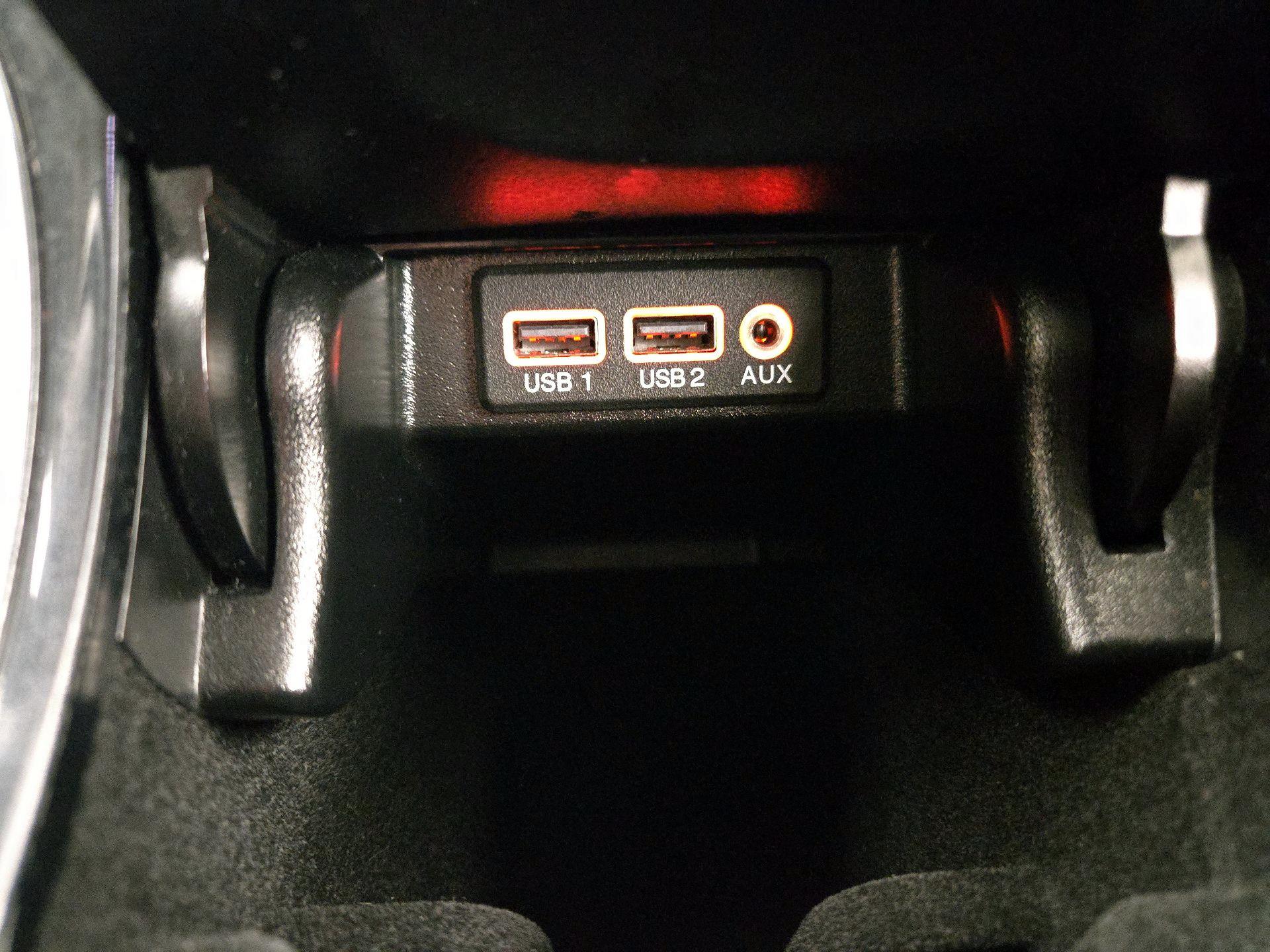 Thumbnail: 2017 Nissan Maxima - 19