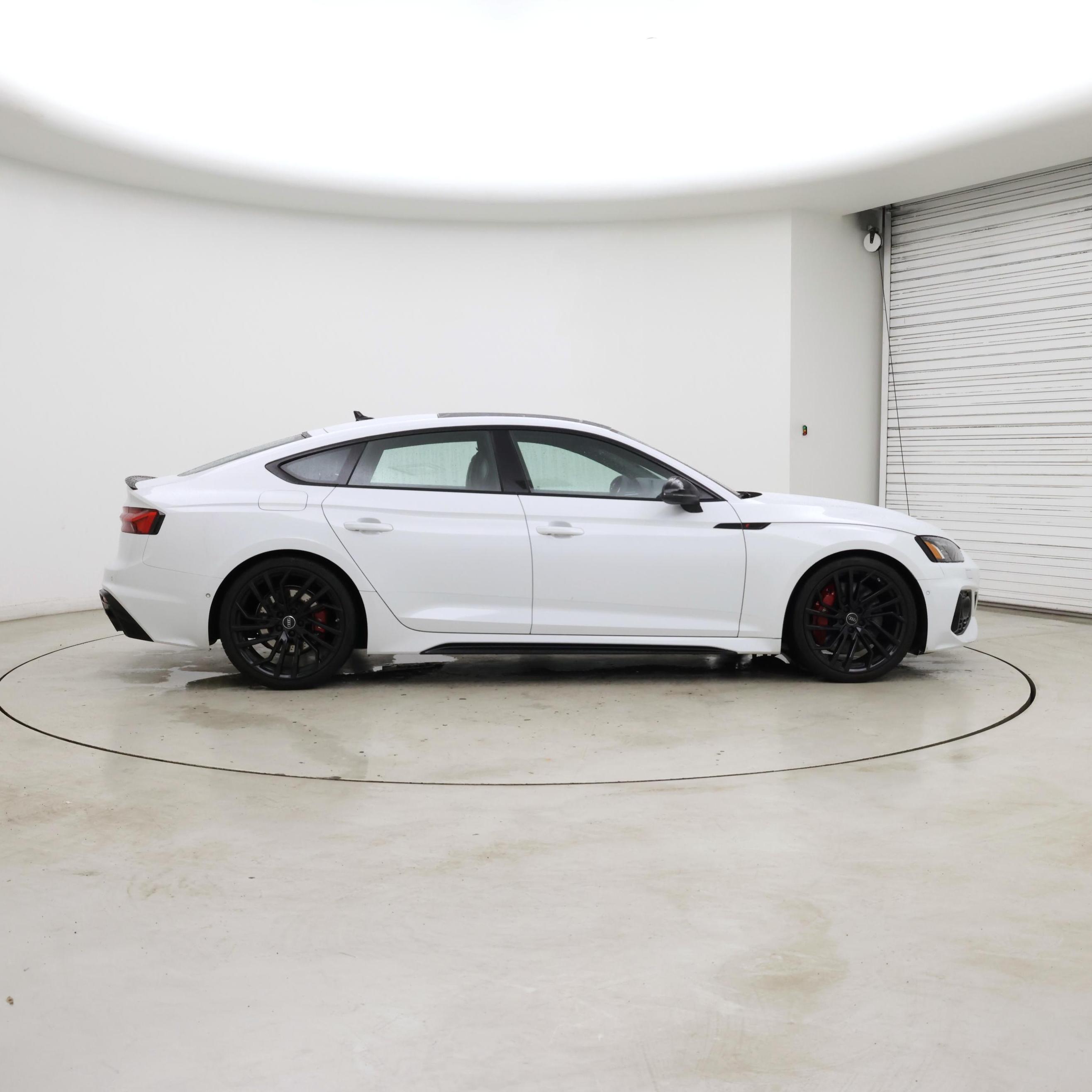 Thumbnail: 2021 Audi RS 5 - 7