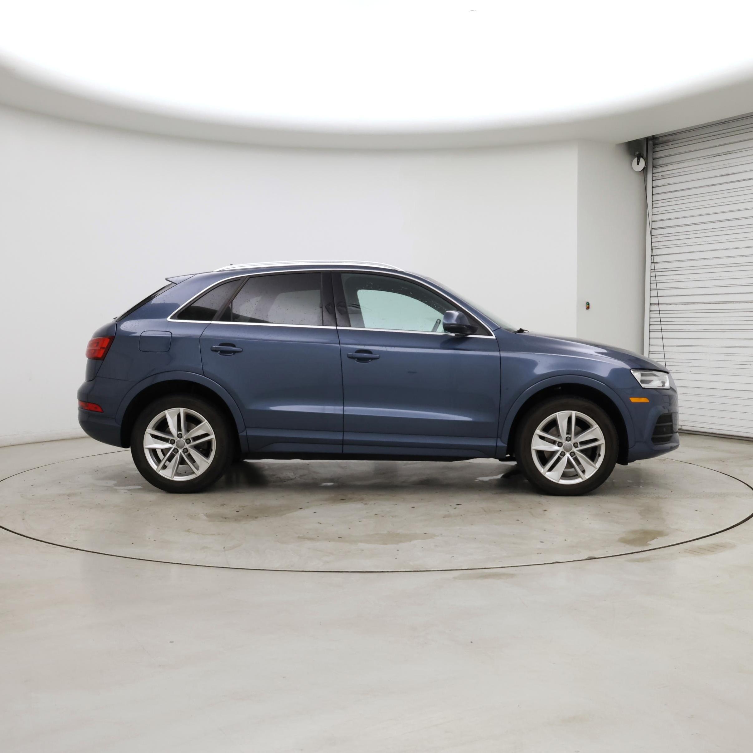 Thumbnail: 2017 Audi Q3 - 7