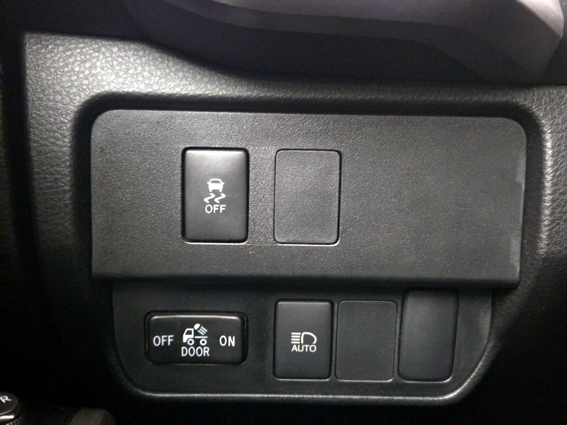 Thumbnail: 2023 Toyota Tacoma - 13